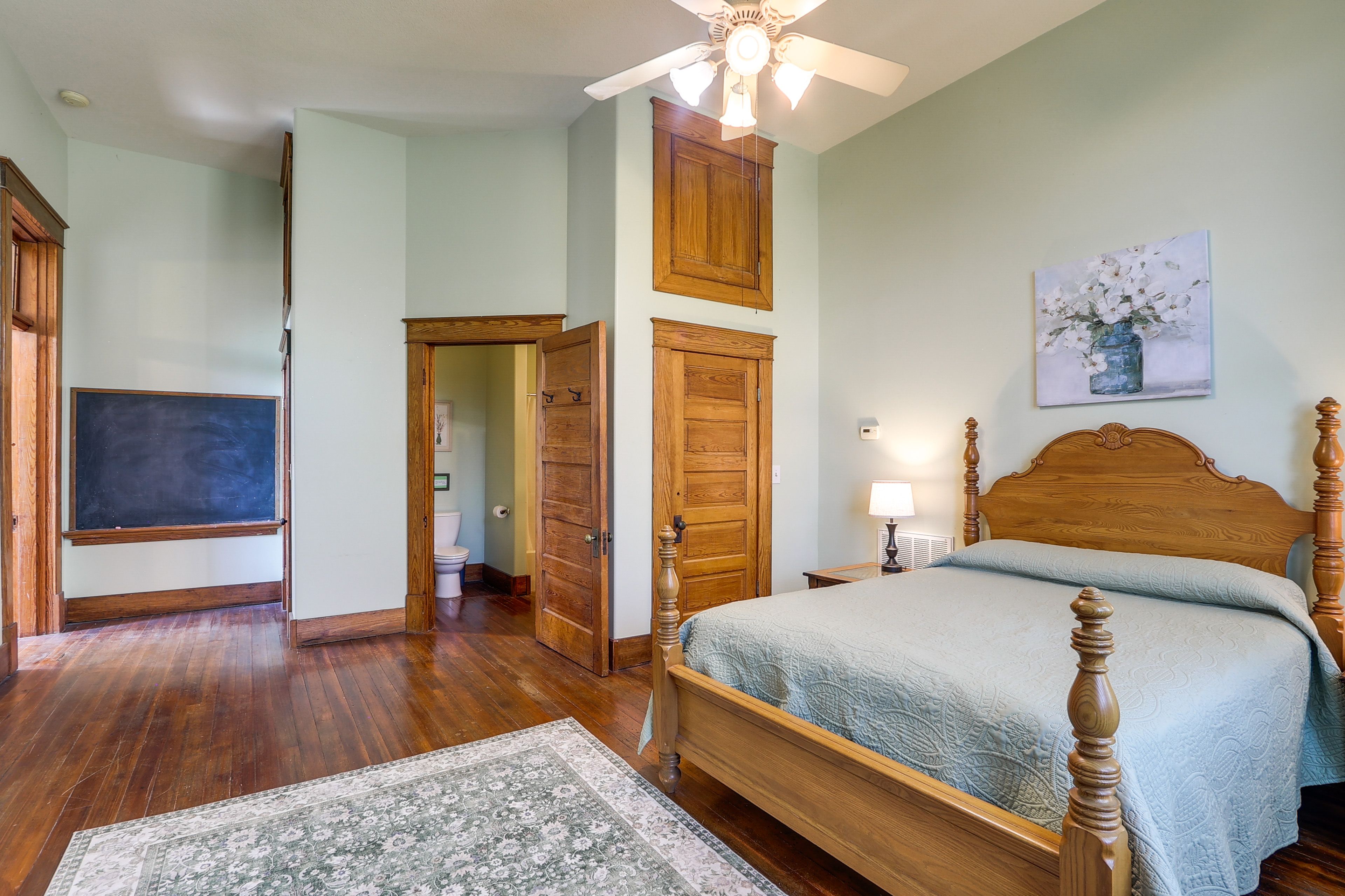 Bedroom 3 | Queen Bed | En-Suite Bathroom