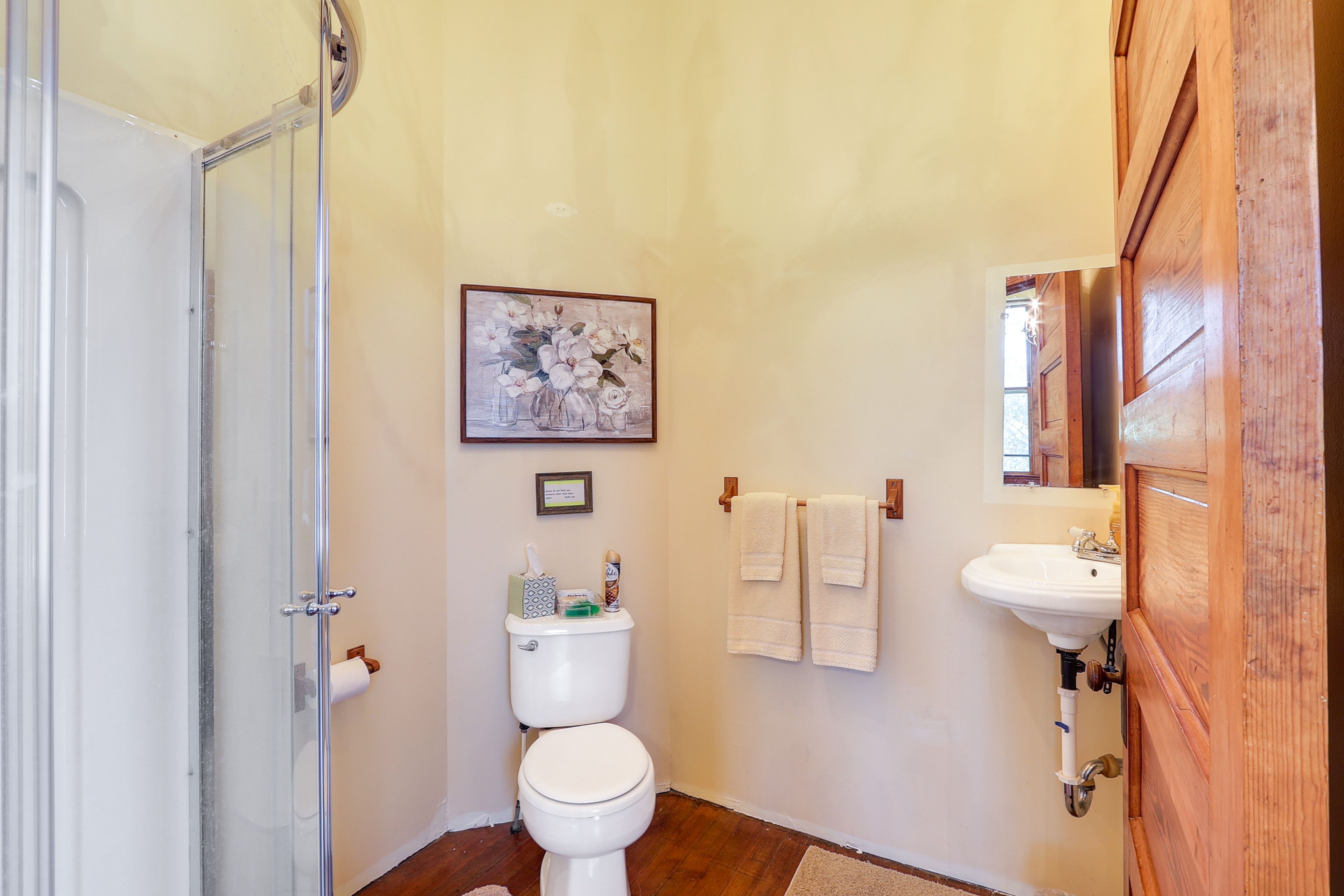 En-Suite Bathroom | Towels Provided