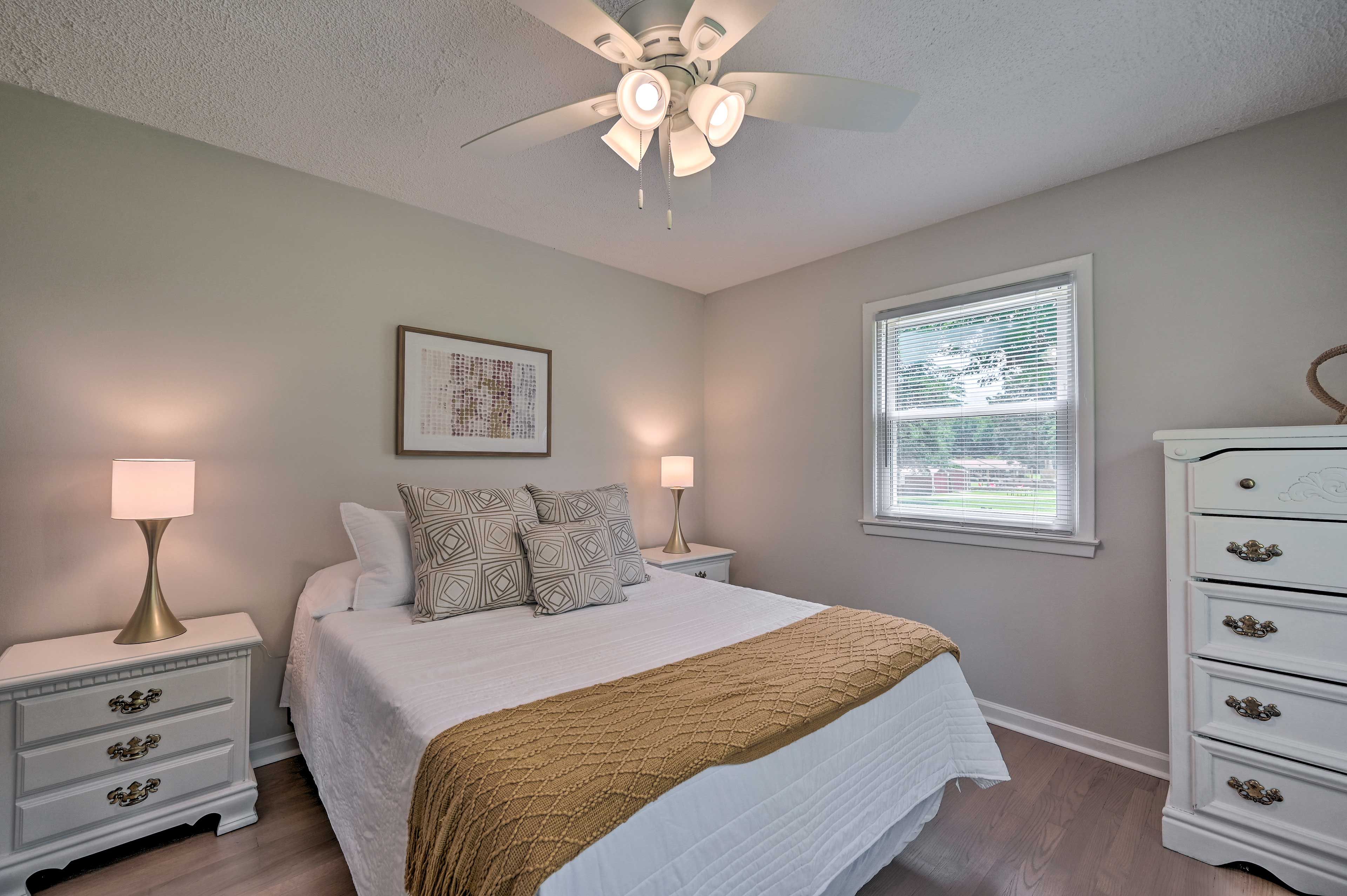 Bedroom 3 | Queen Bed