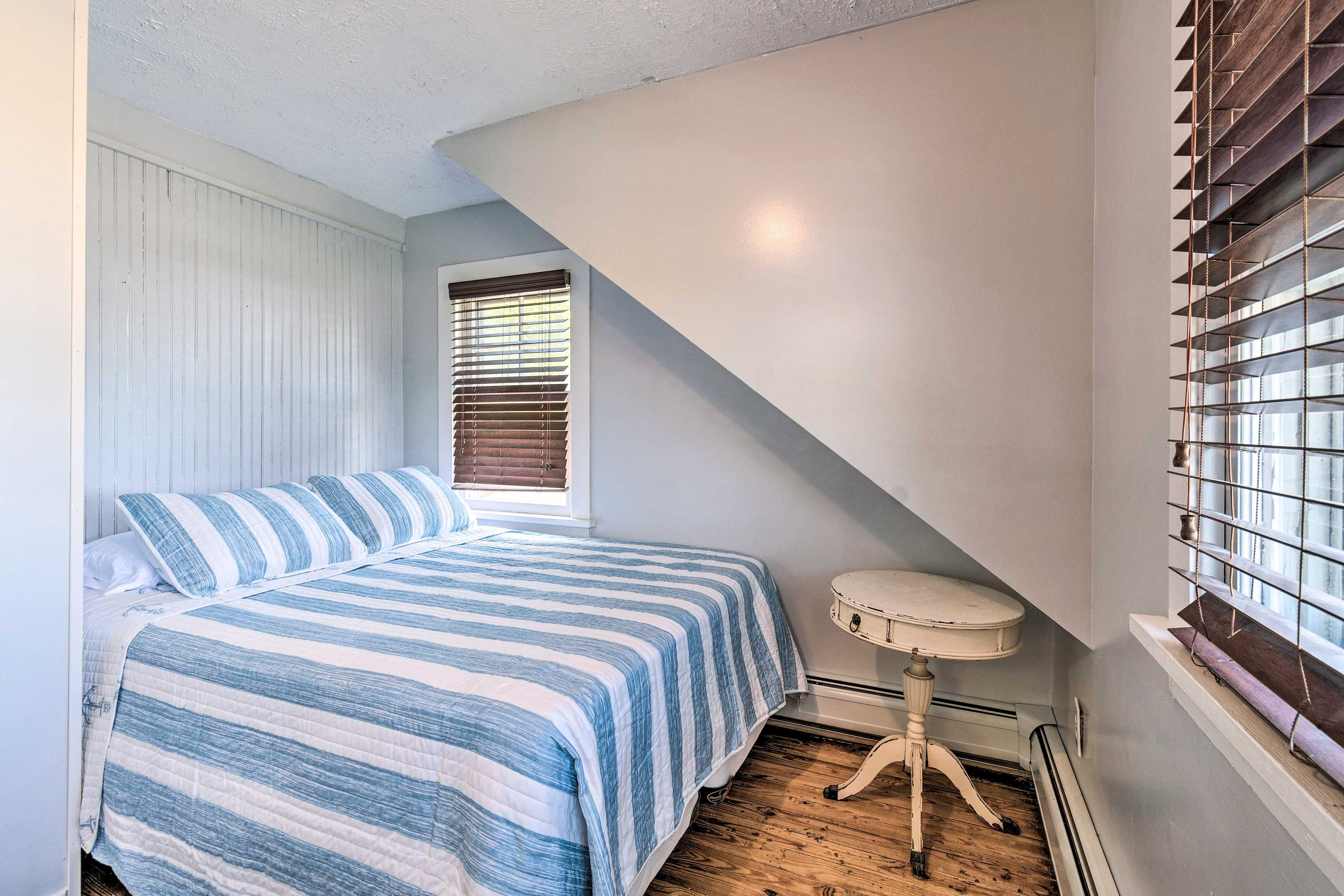 Bedroom 1 | King Bed | Queen Bed | 2nd Floor