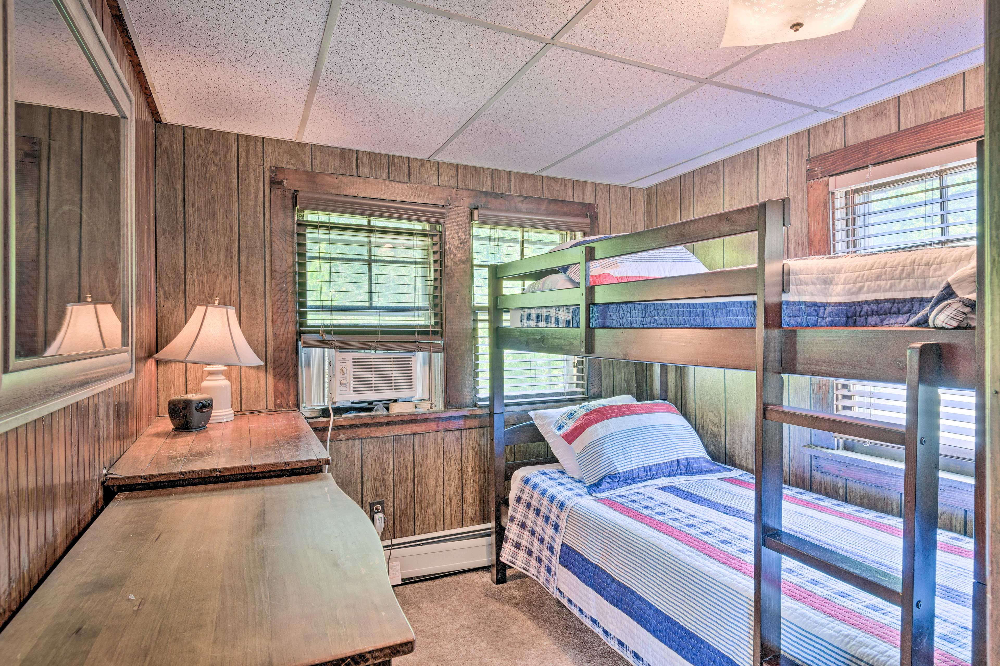 Bedroom 3 | Twin Bunk Bed | 2nd Floor