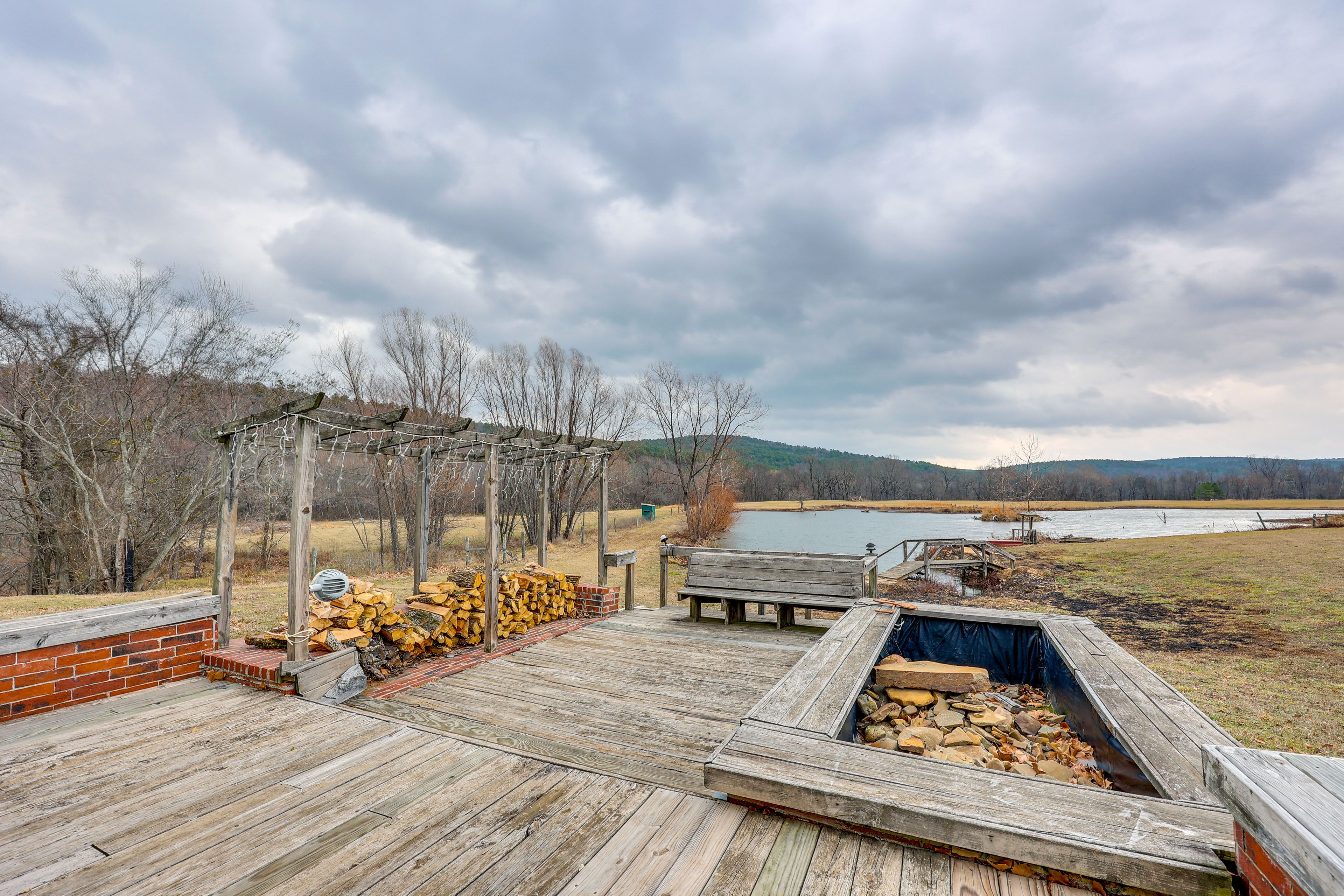 Deck | Lake Views