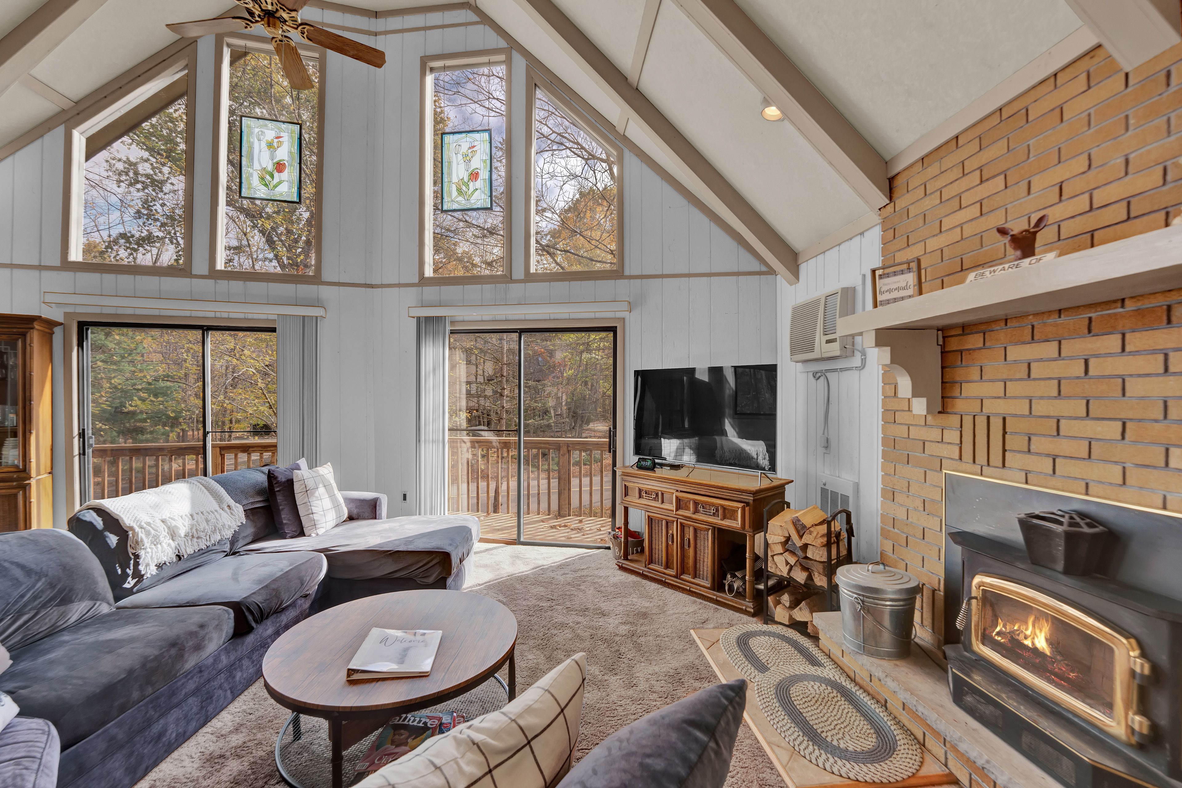 Living Room | Main Level