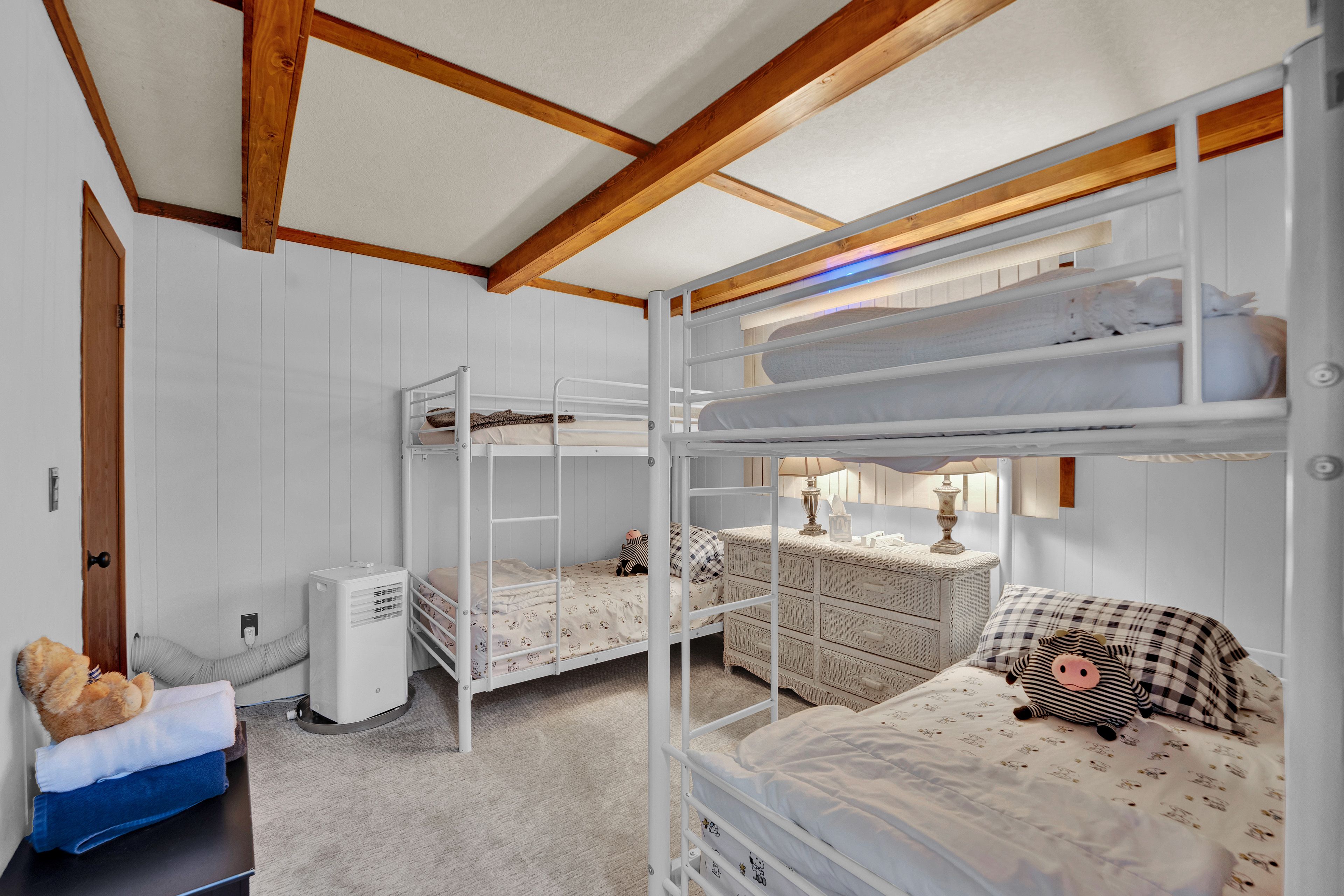 Bedroom 2 | 2 Twin Bunk Beds | Main Level