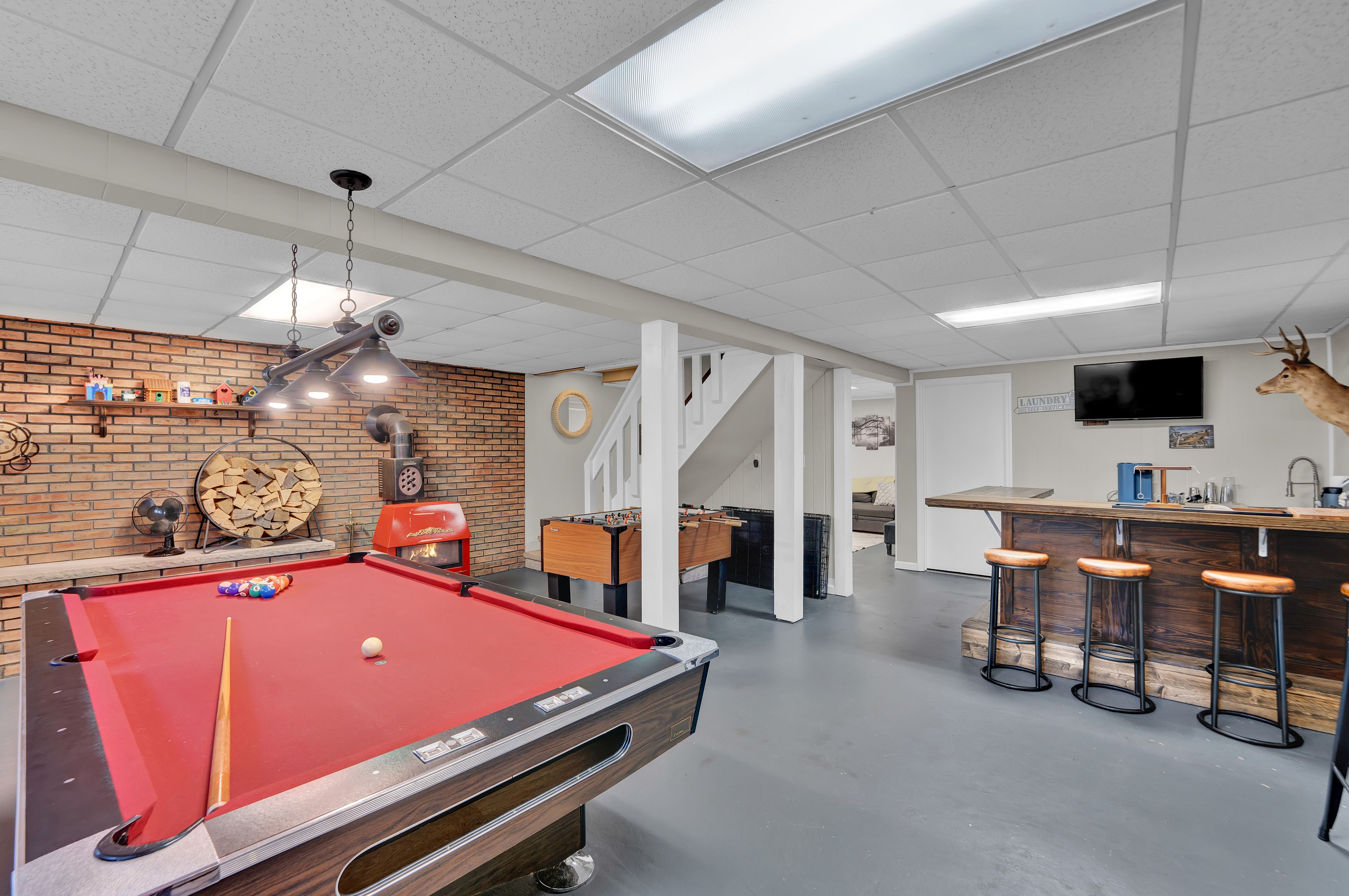 Game Room | Sleeper Sofa | Lower Level