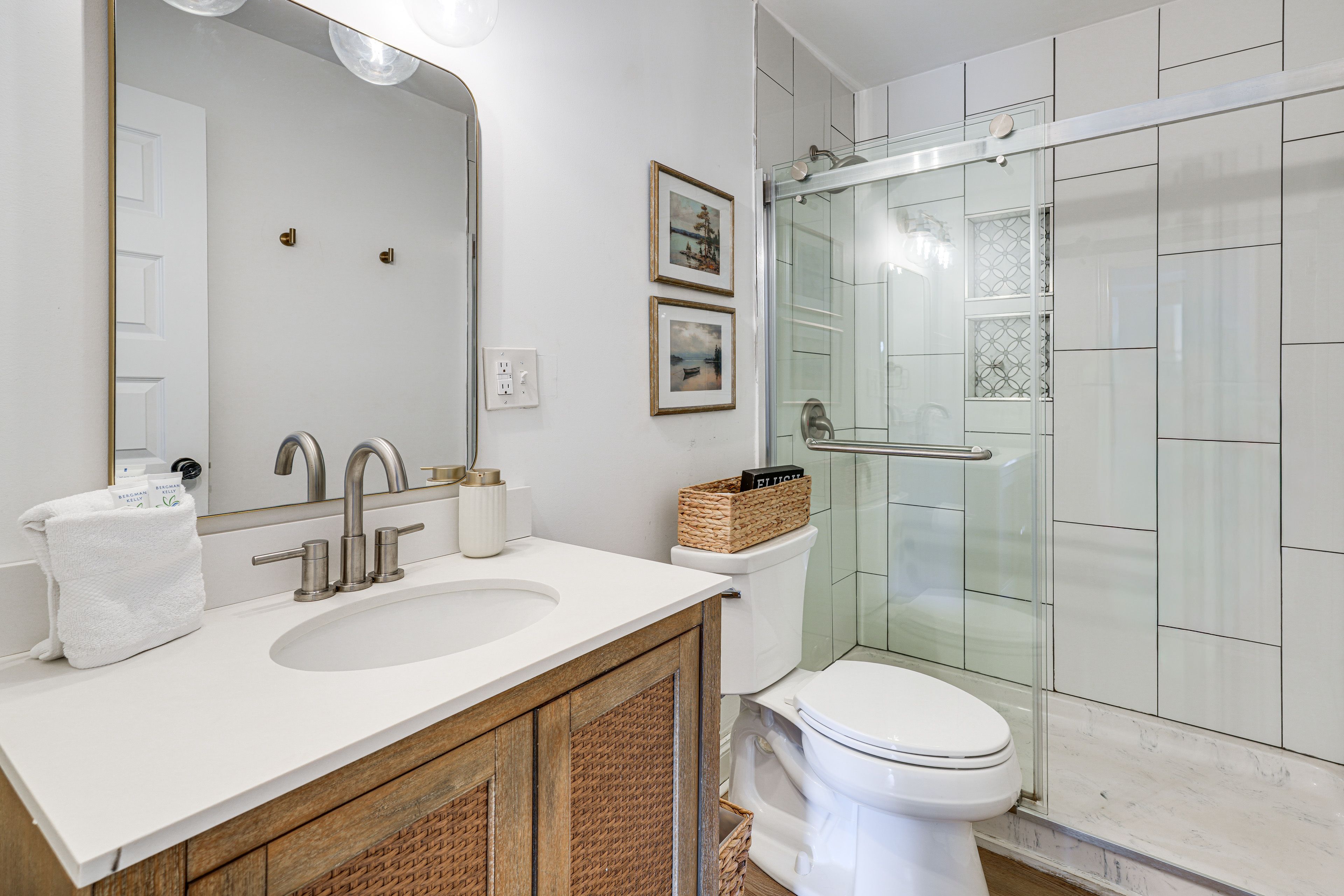 Full Bathroom