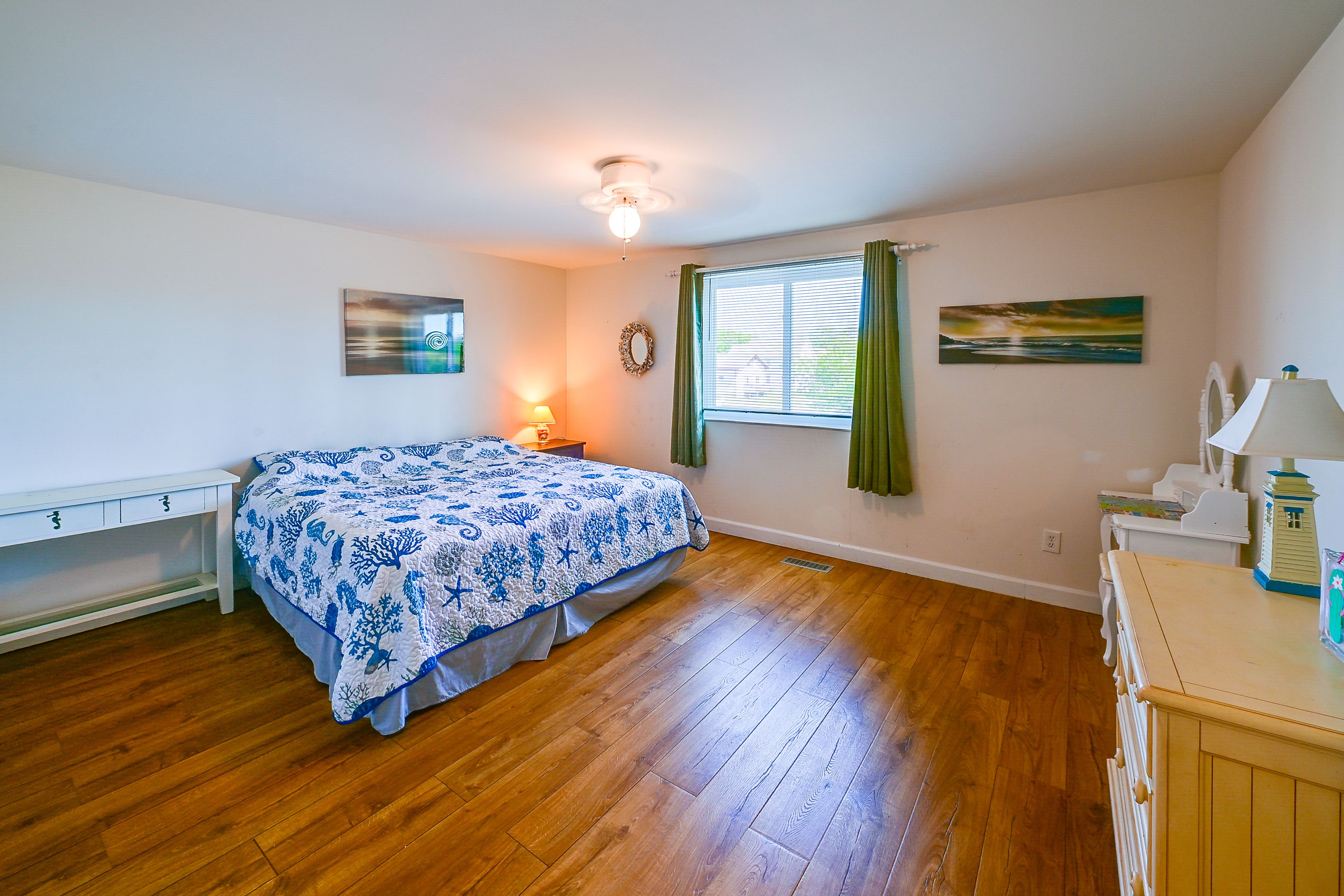 Bedroom 1 | King Bed | Linens Provided