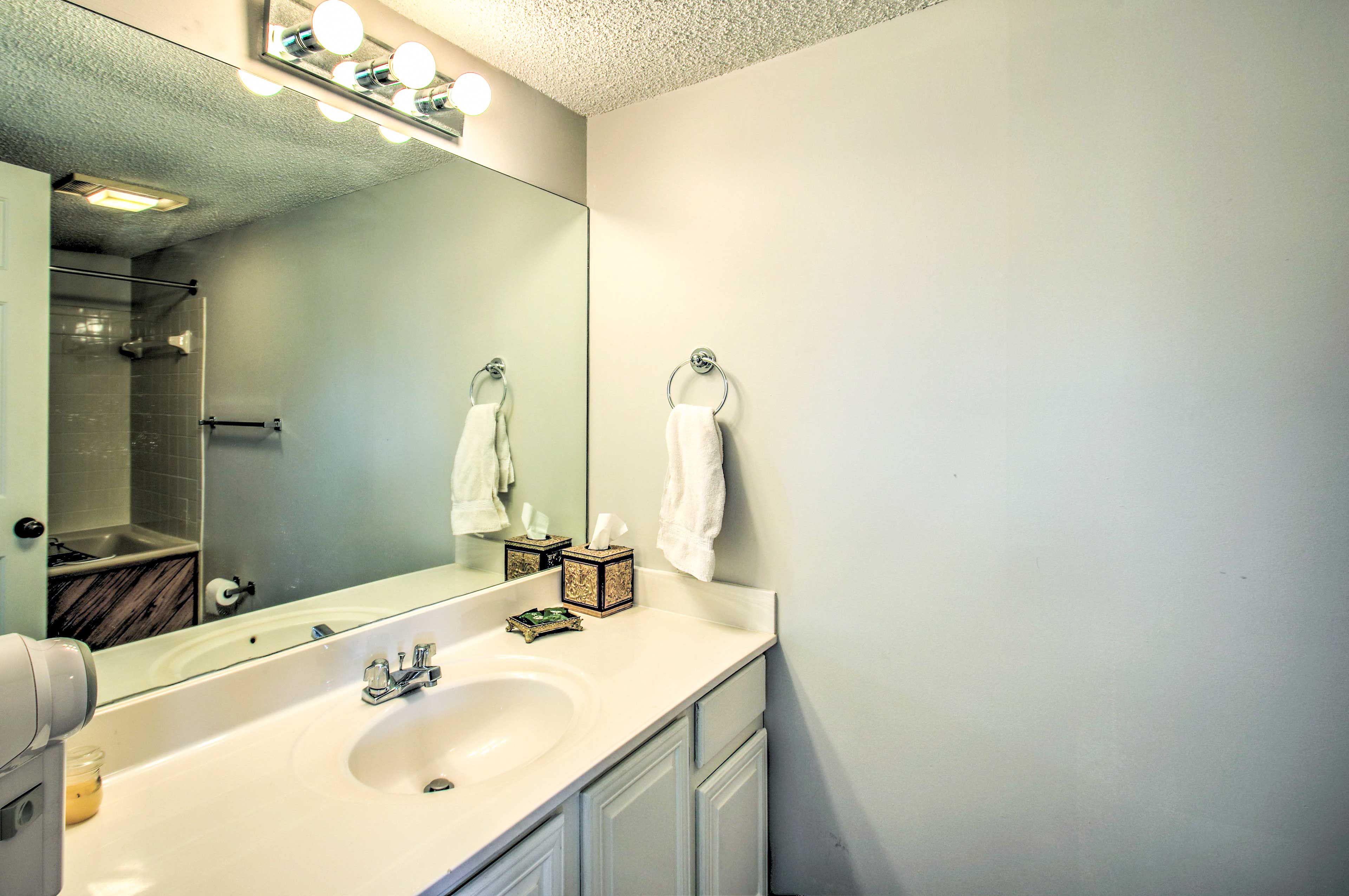 En-Suite Bathroom | Complimentary Toiletries