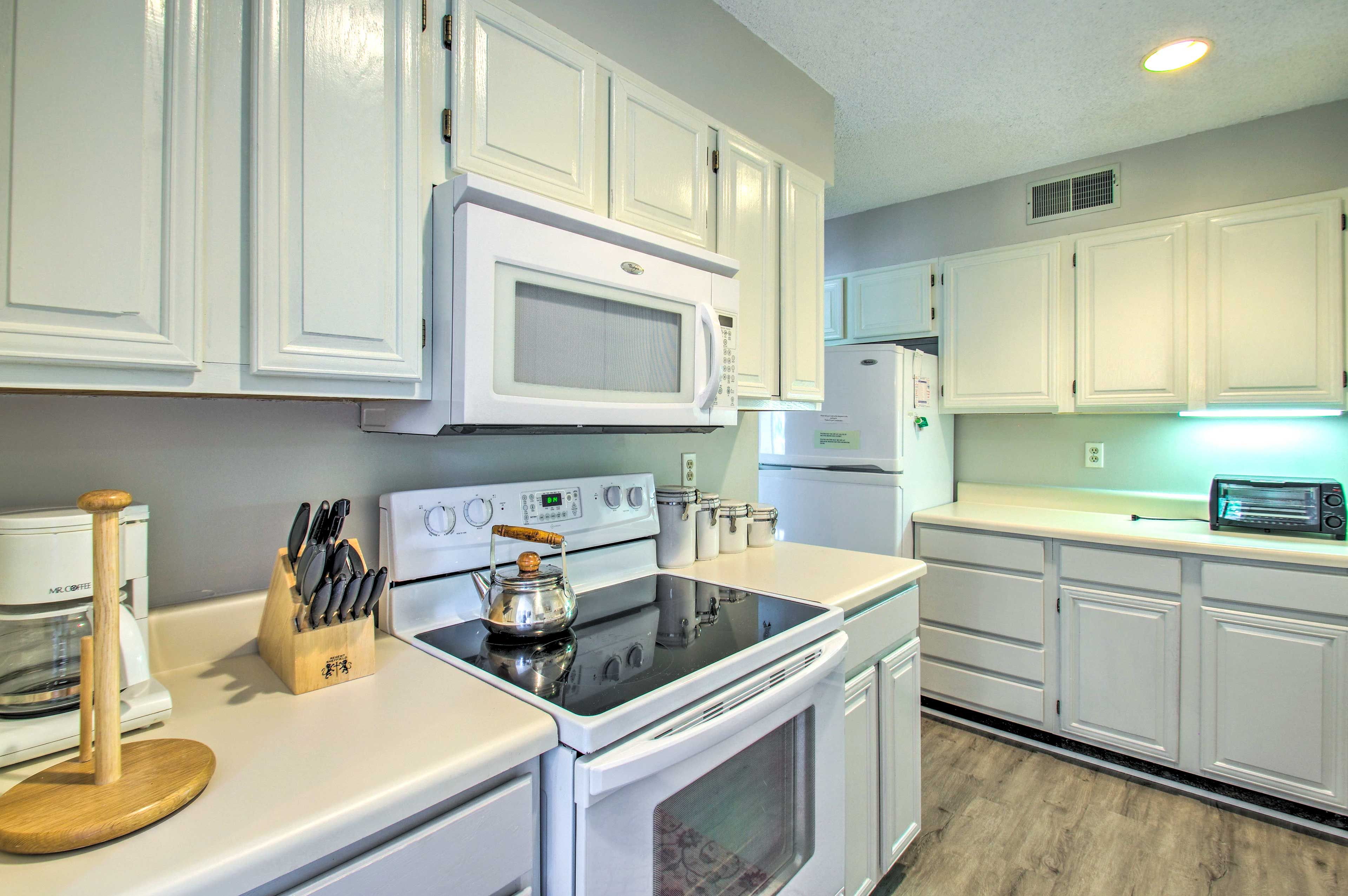 Kitchen | Cooking Basics | Coffee Maker & Grinder | Crockpot
