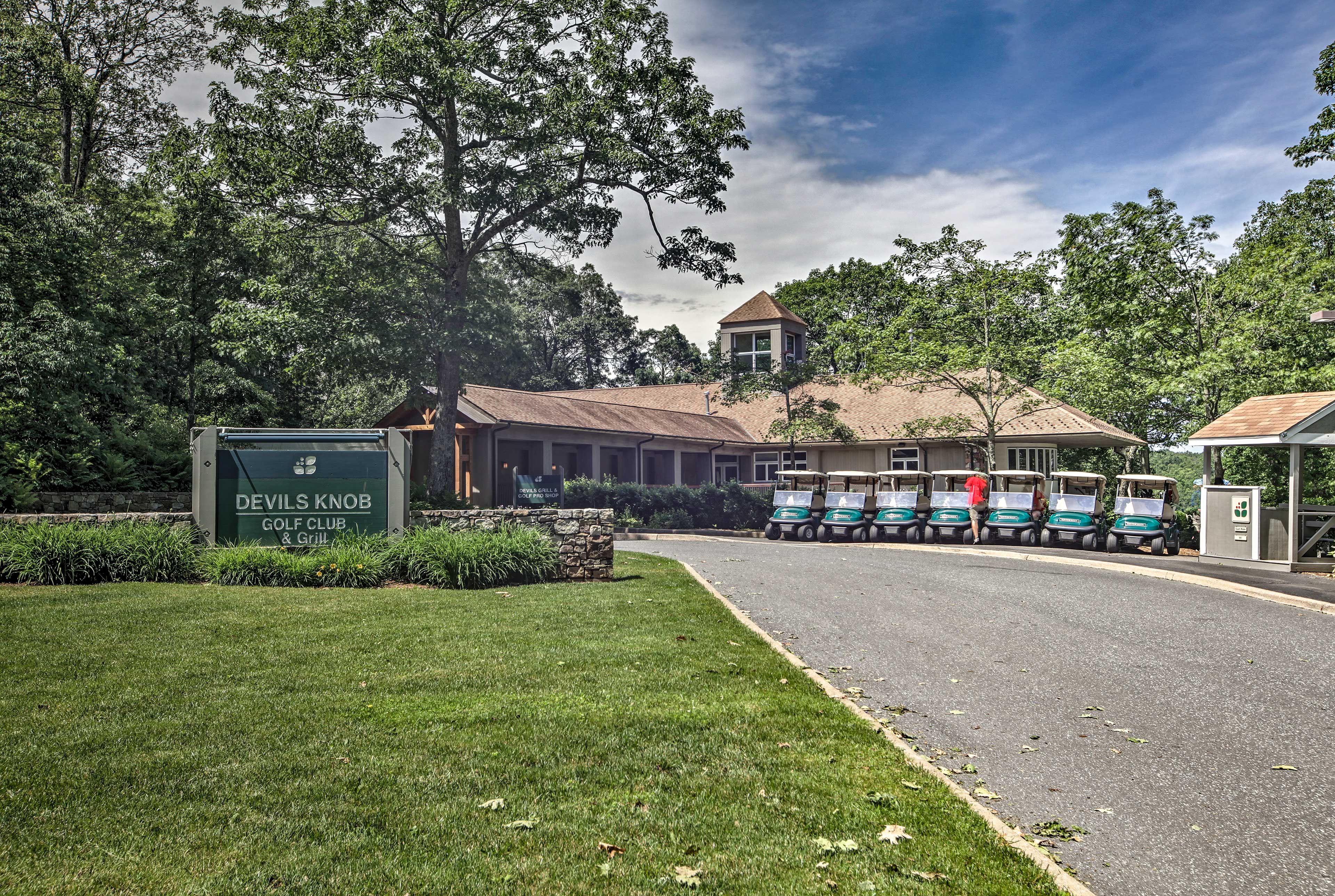 Devil's Knob Clubhouse