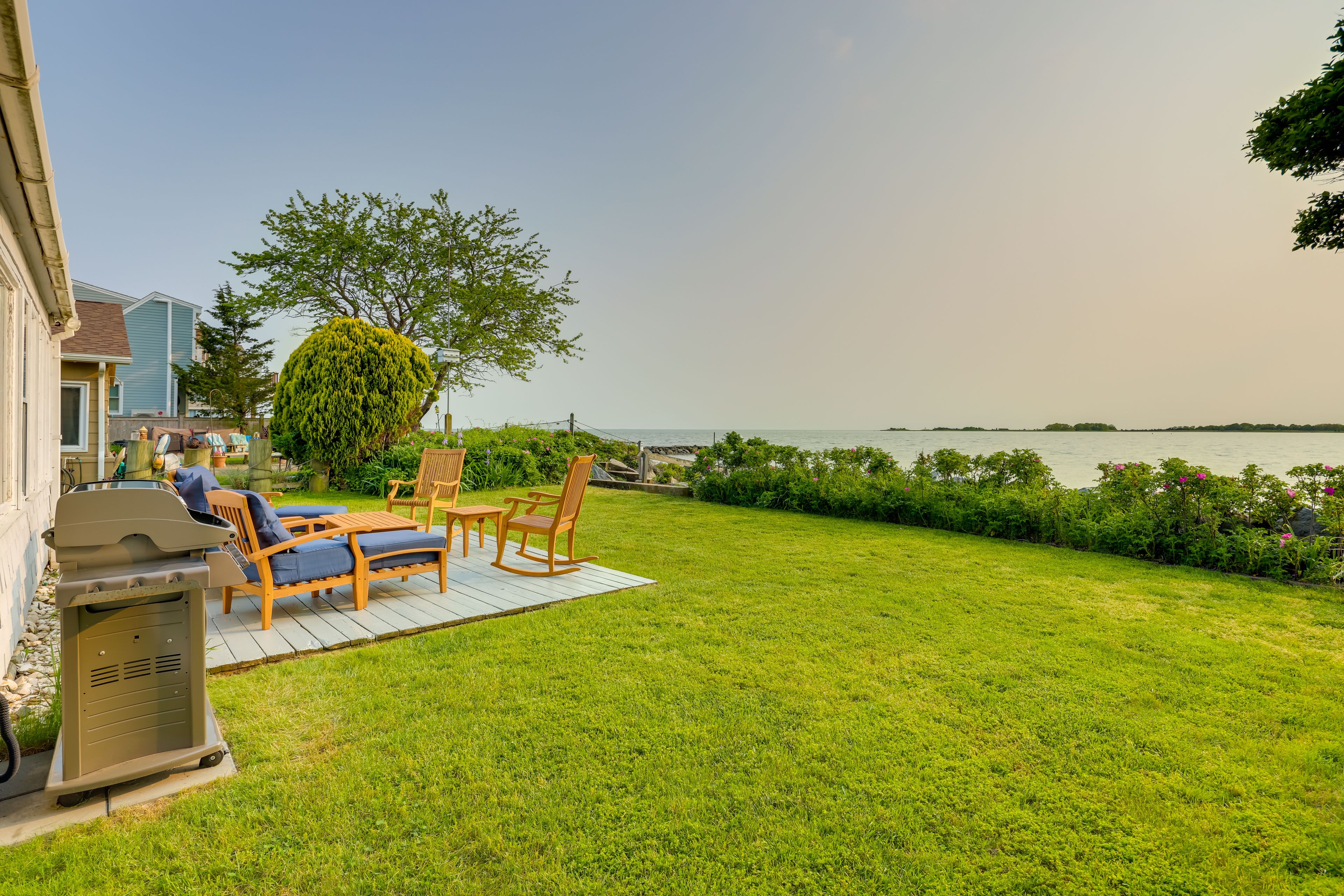 Clinton Vacation Rental | 2BR | 1BA | 720 Sq Ft | Step-Free Access