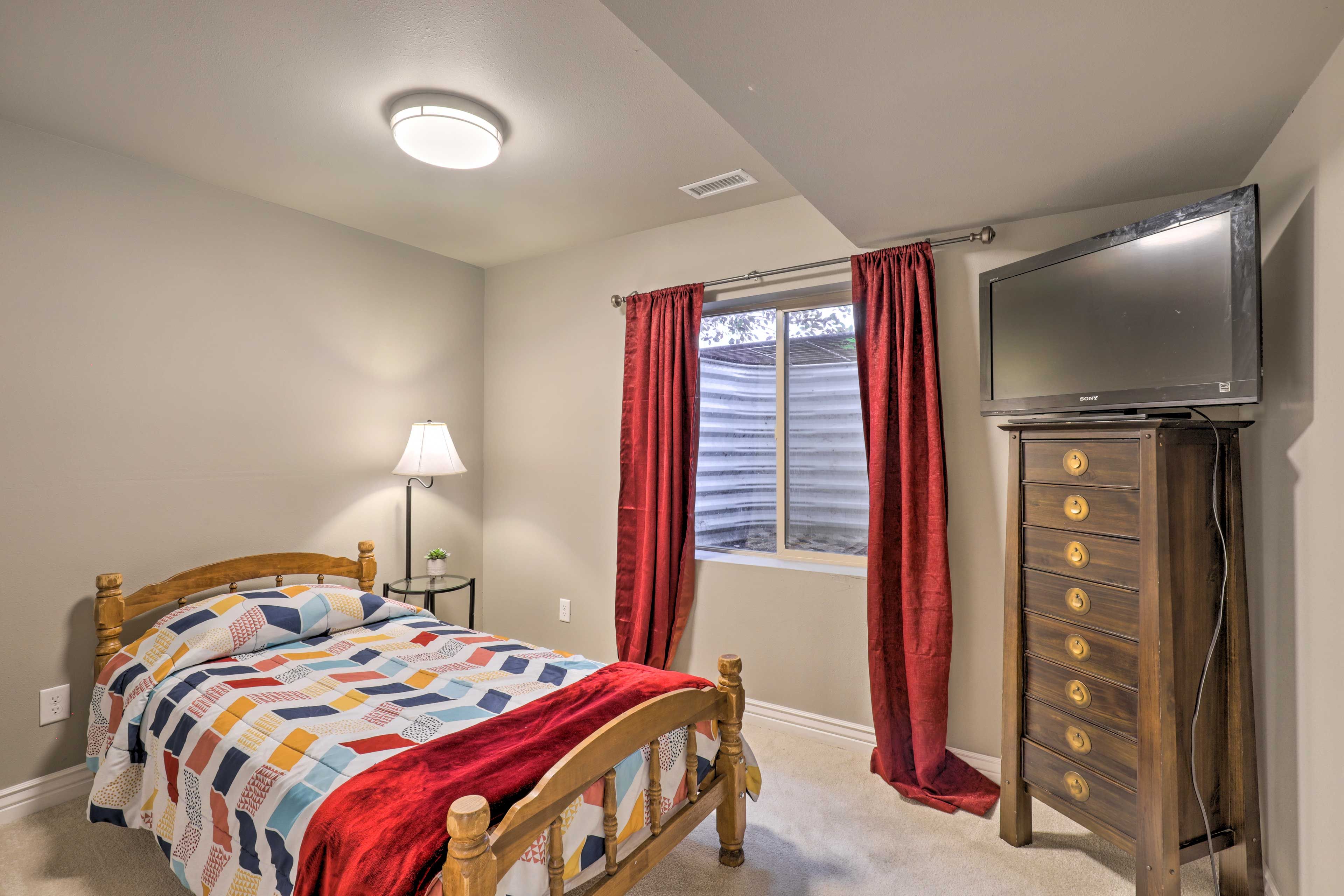 Bedroom 2 | Twin Bed