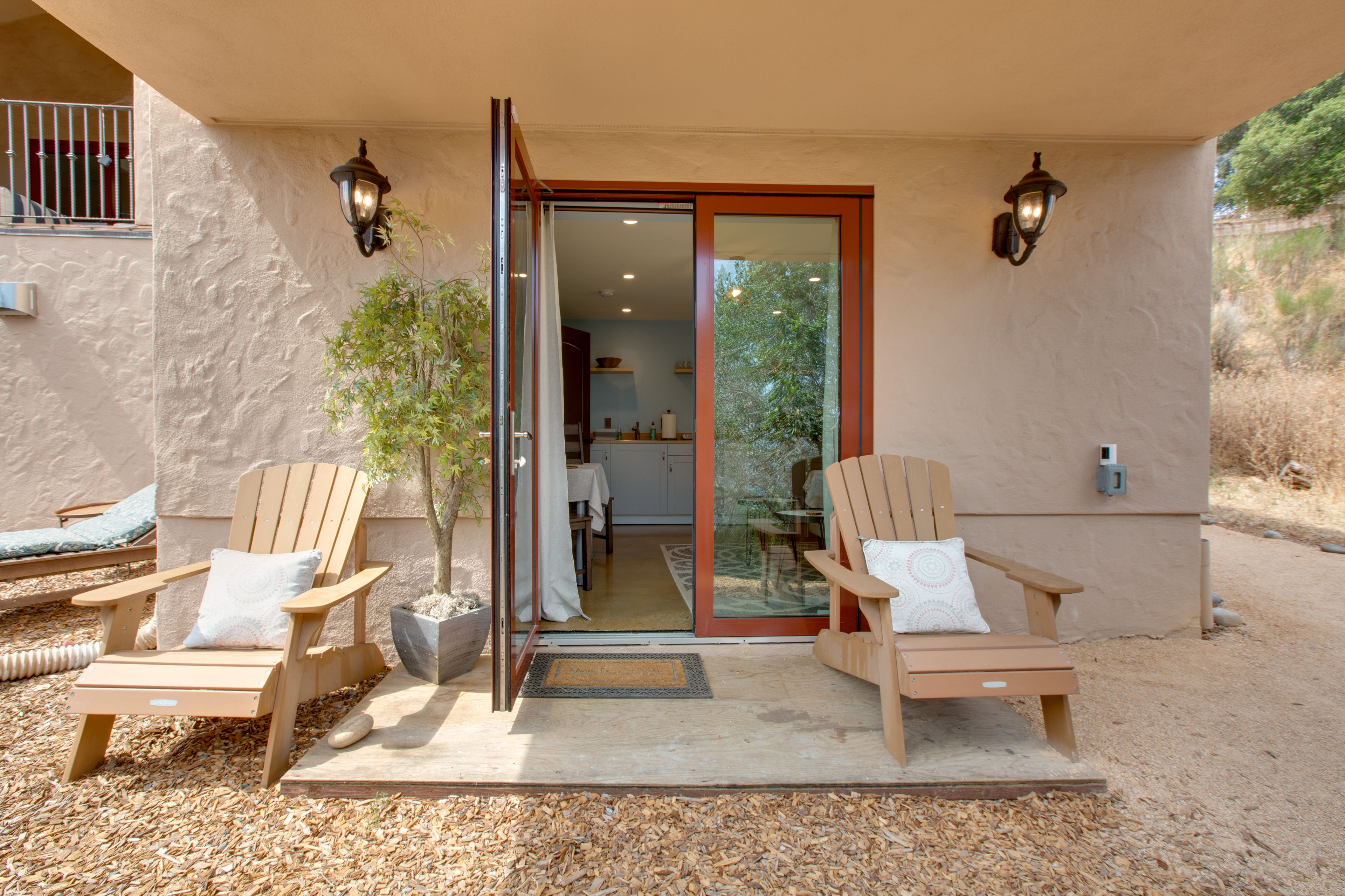Patio | Outdoor Seating Area