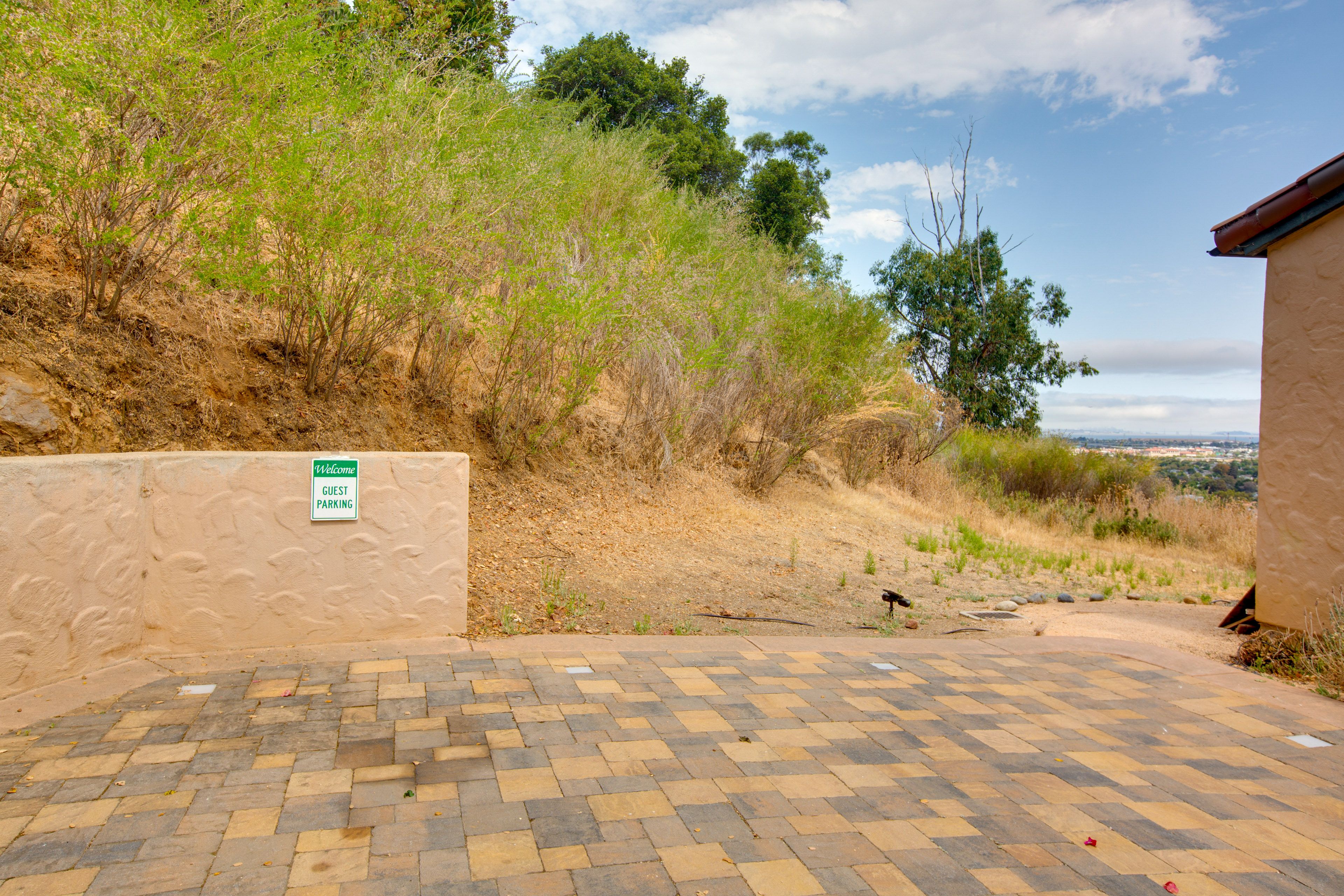 Parking | Driveway (1 Vehicle)