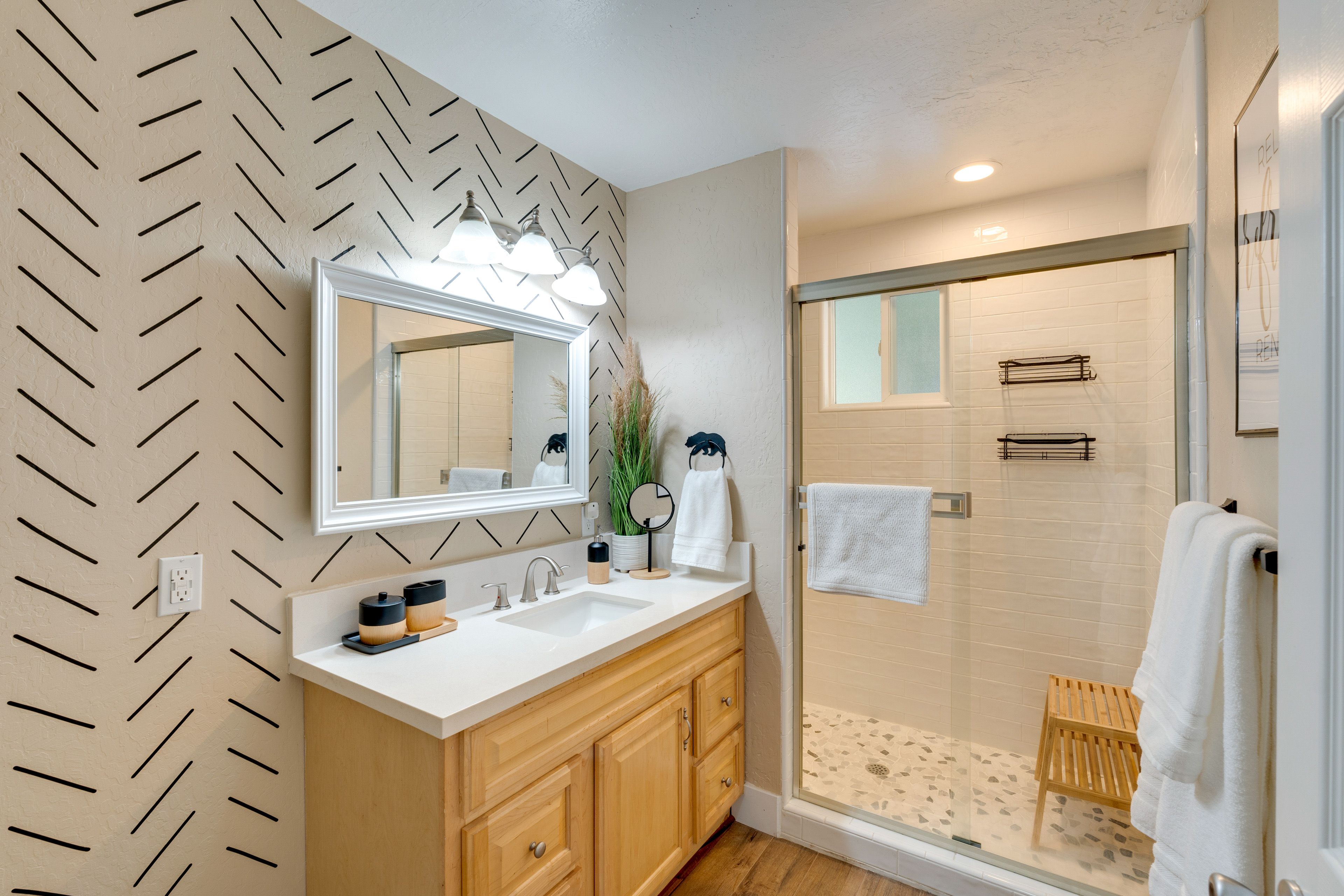 En-Suite Bathroom | Towels Provided | Complimentary Toiletries
