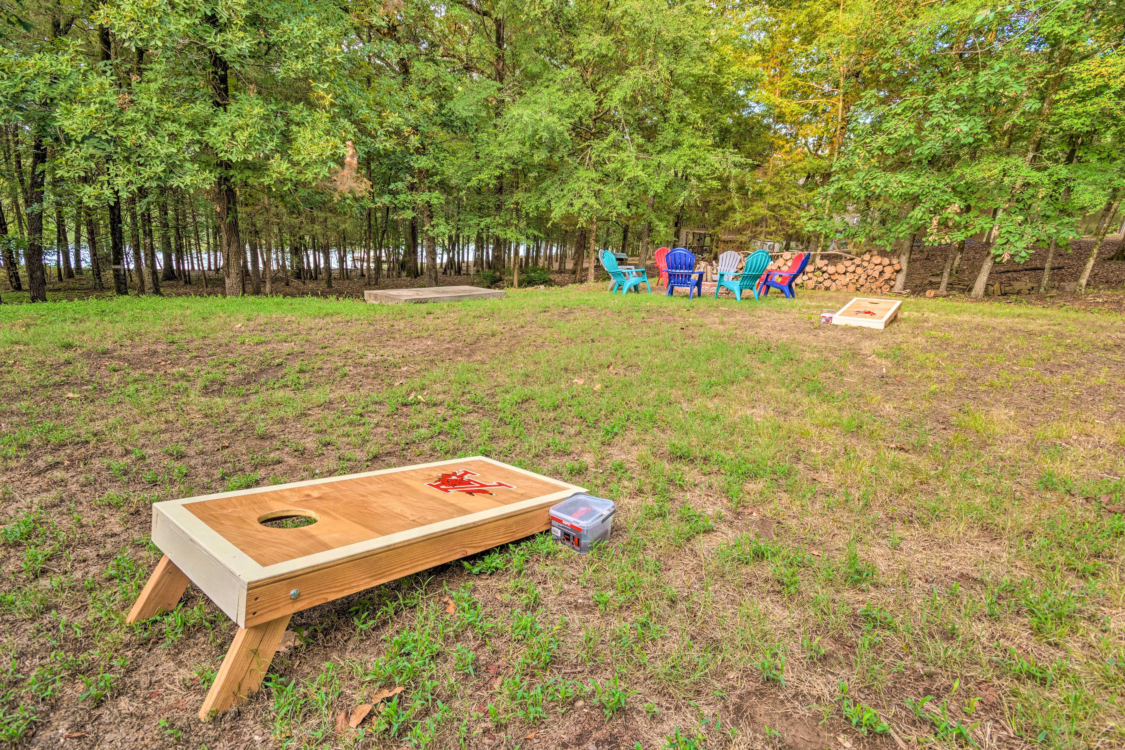 Private Yard | Cornhole