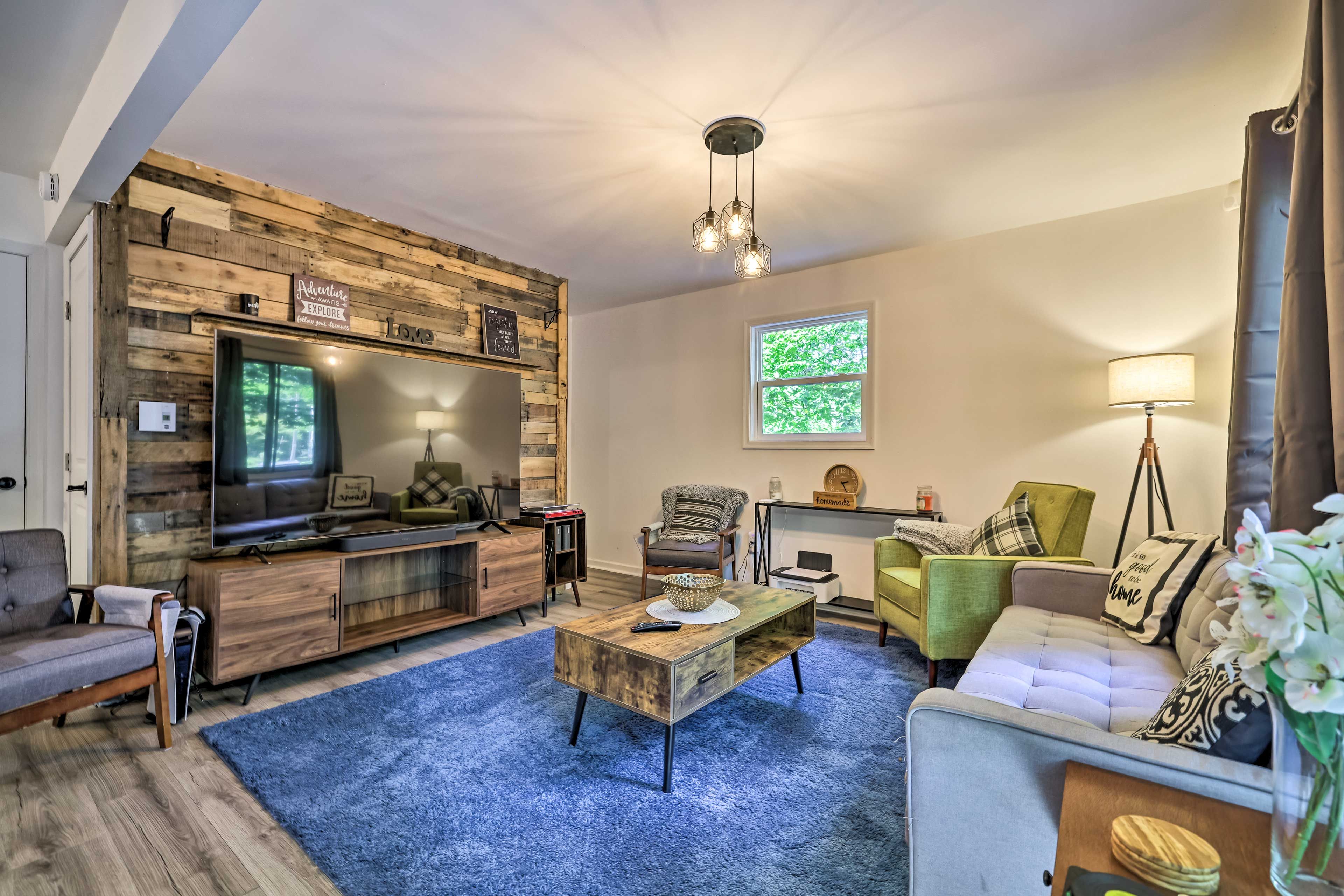 Living Room | Smart TV
