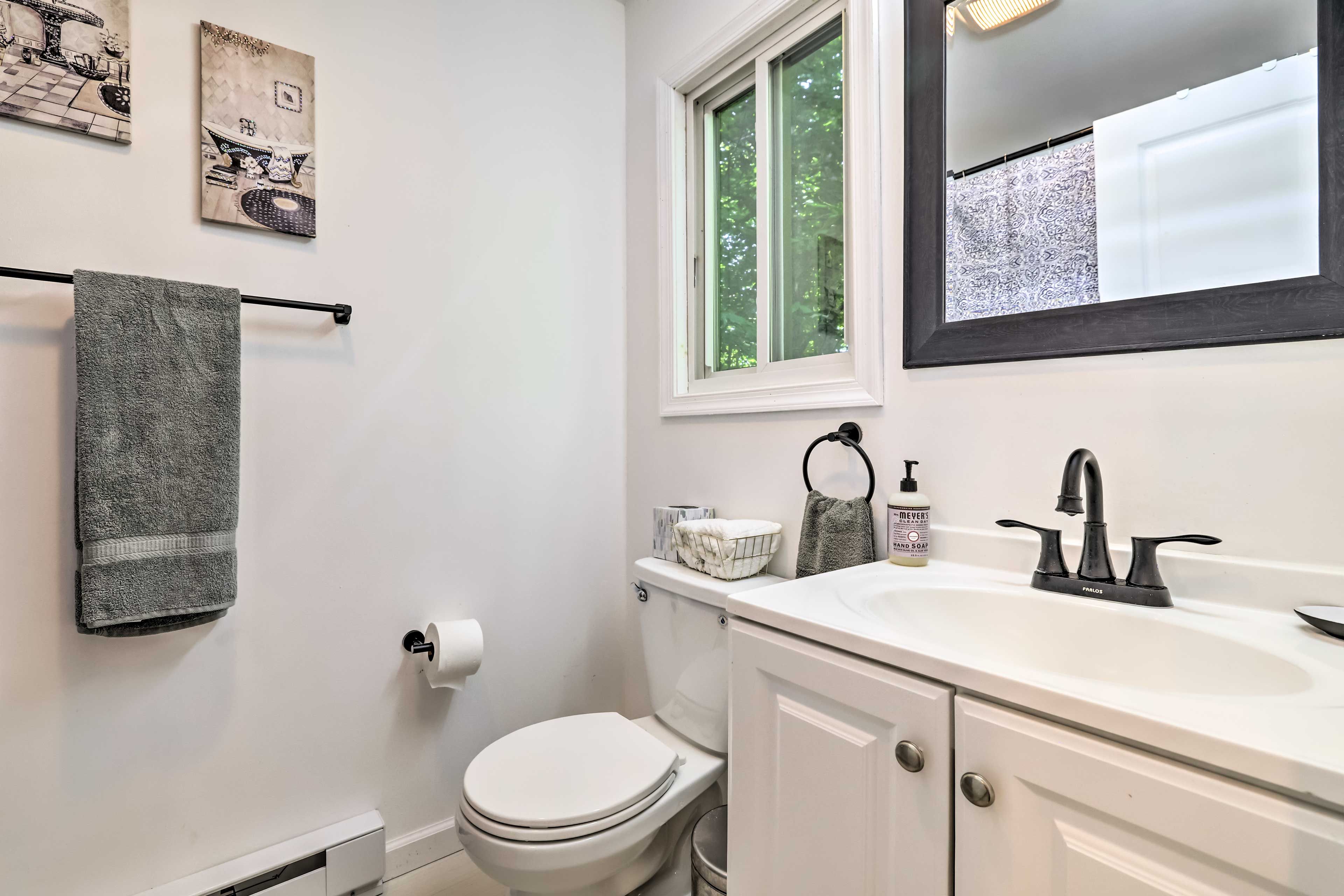 Full Bathroom