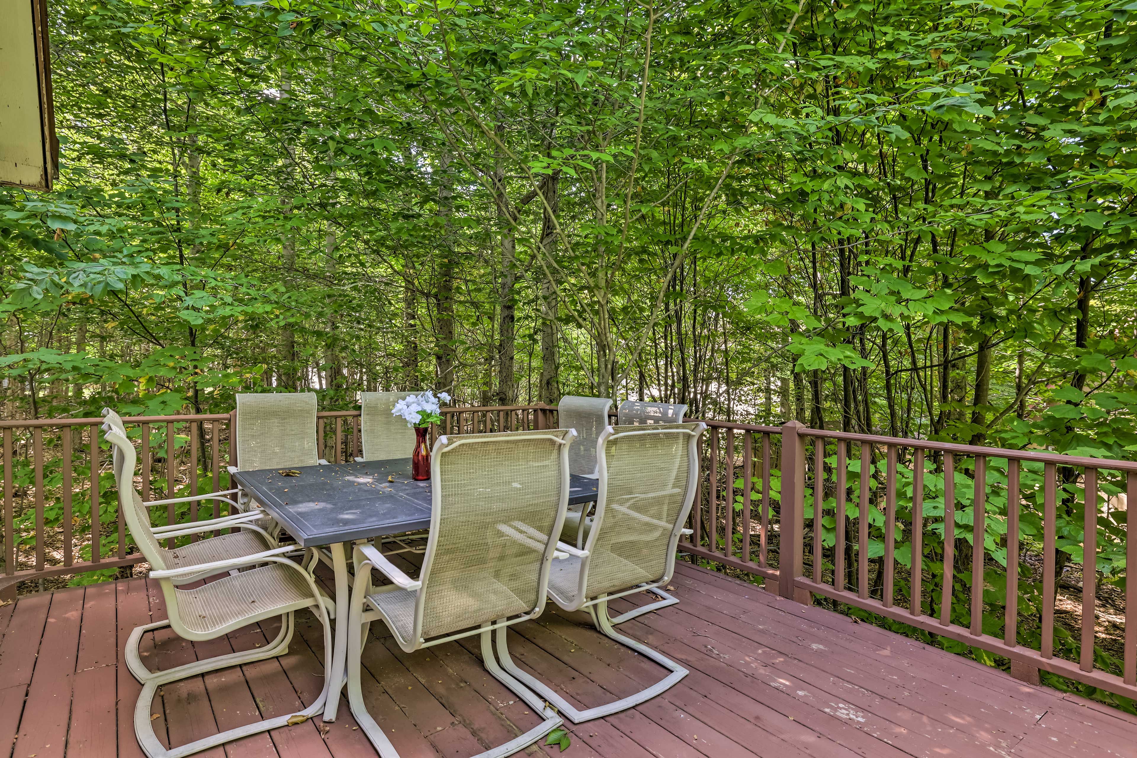 Outdoor Dining Area