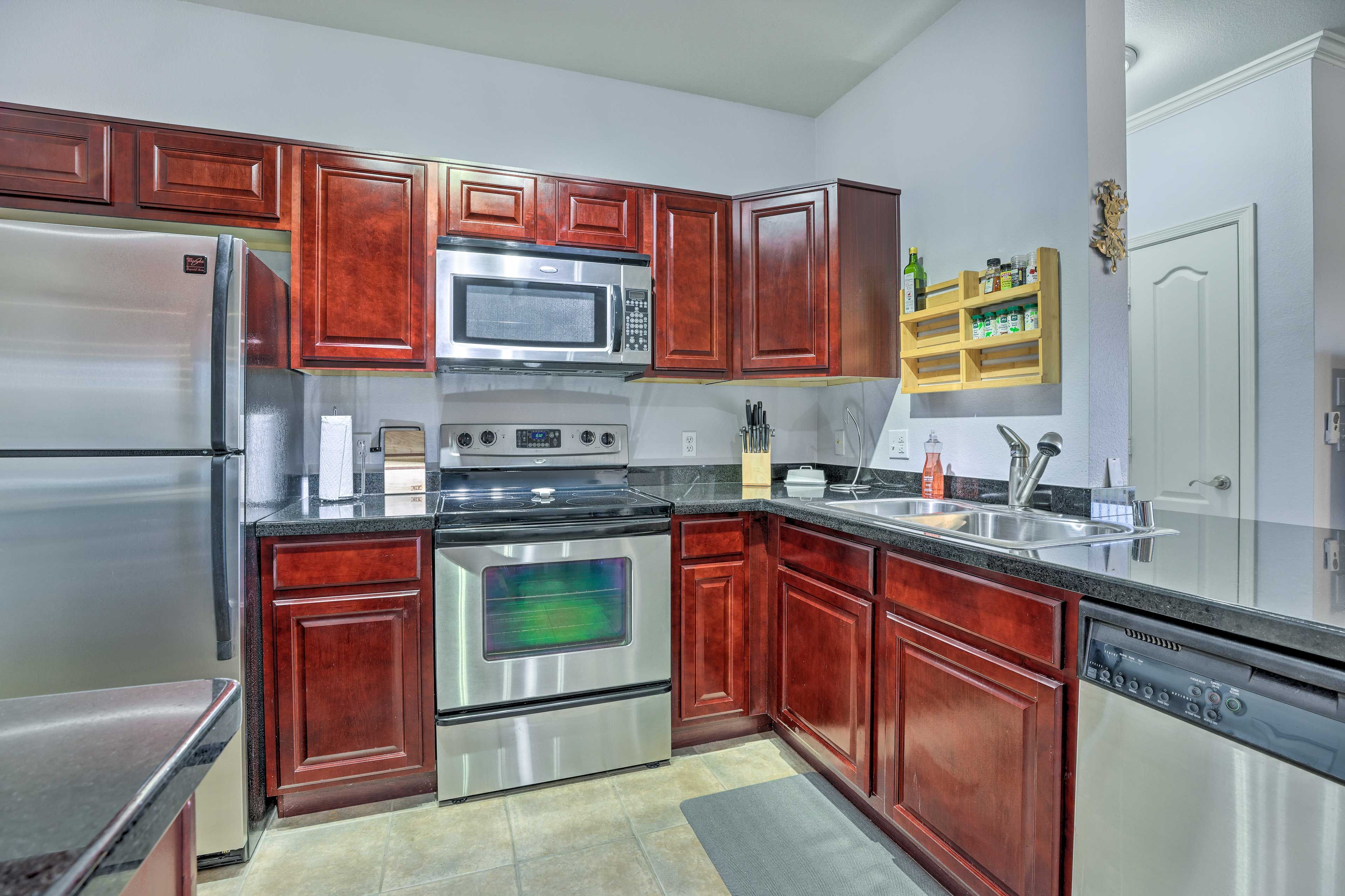 Kitchen | Coffee Maker | Coffee, Tea & Snacks | Toaster | Trash Bags