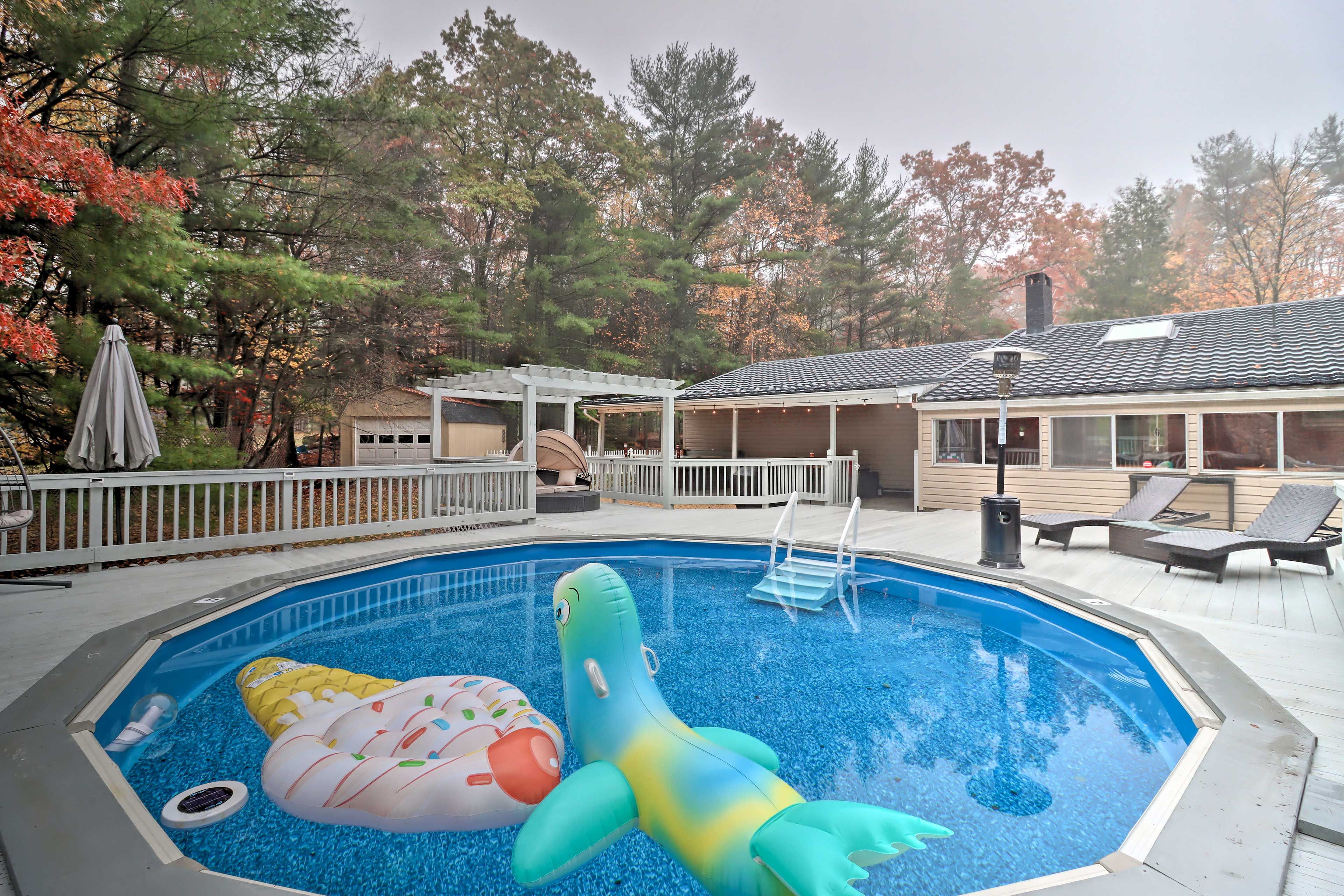 Pool Available April 15th-October 15th