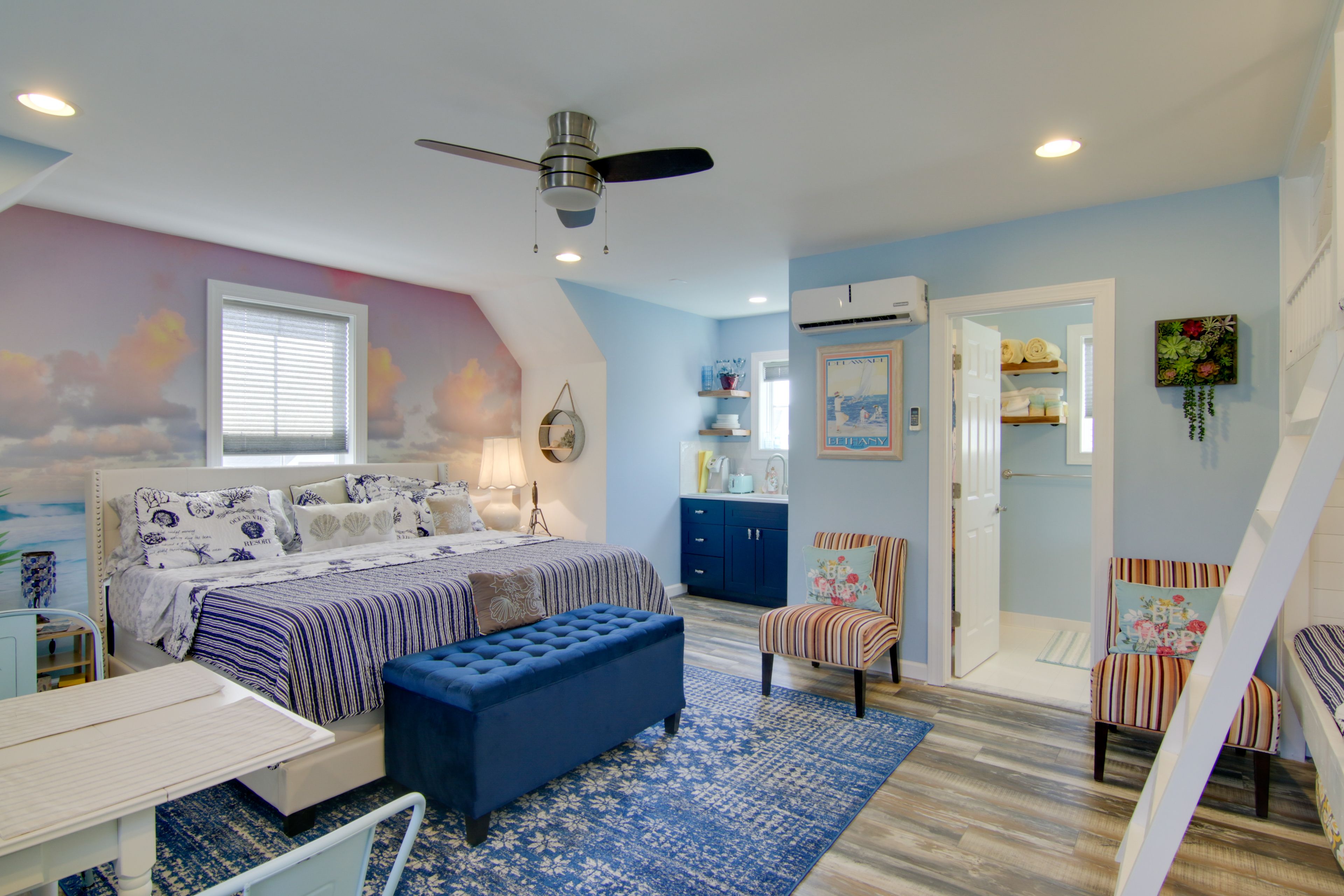 Studio | Keyless Entry | King Bed | Smart TV | Central A/C