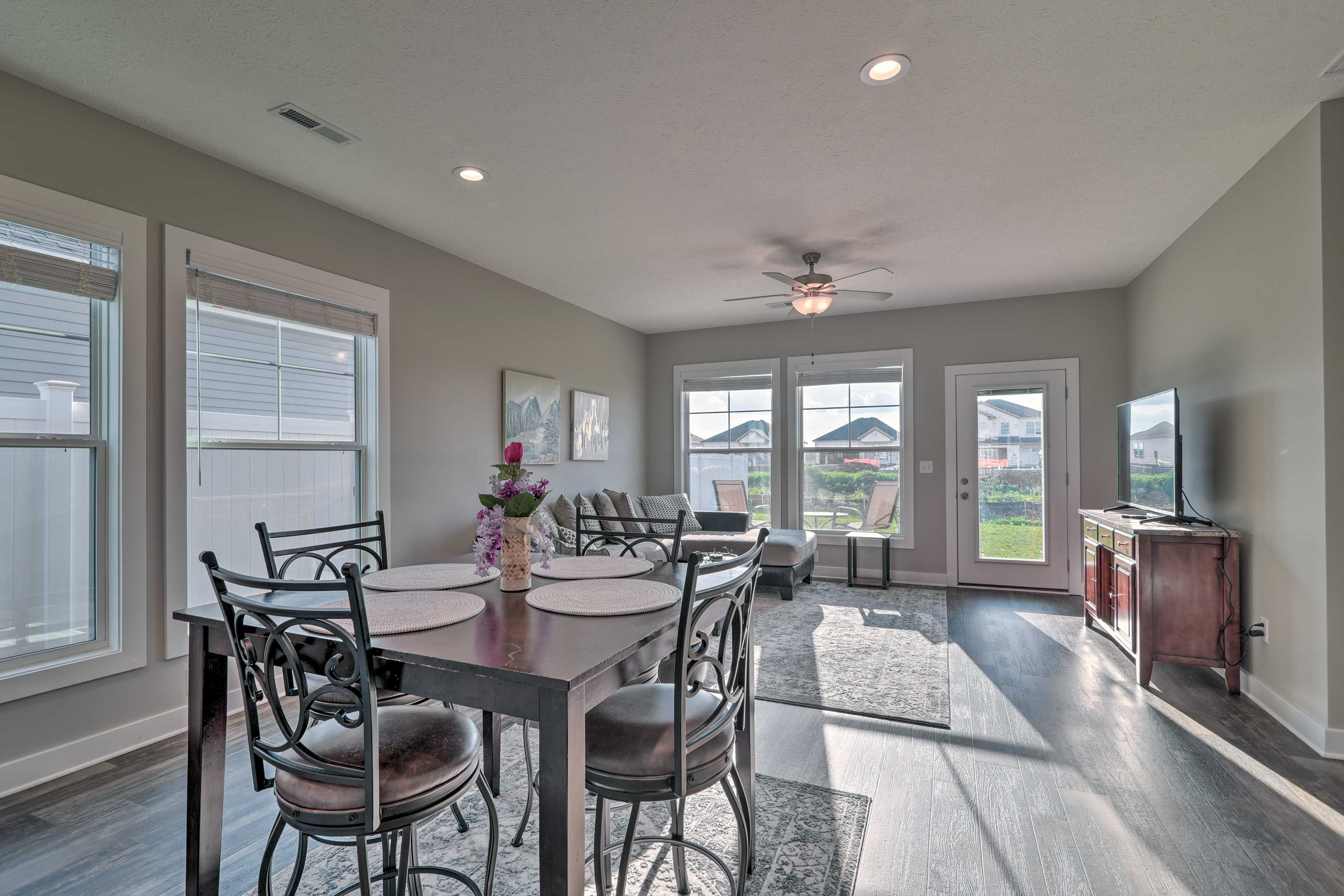 Dining Area | Dishware/Flatware