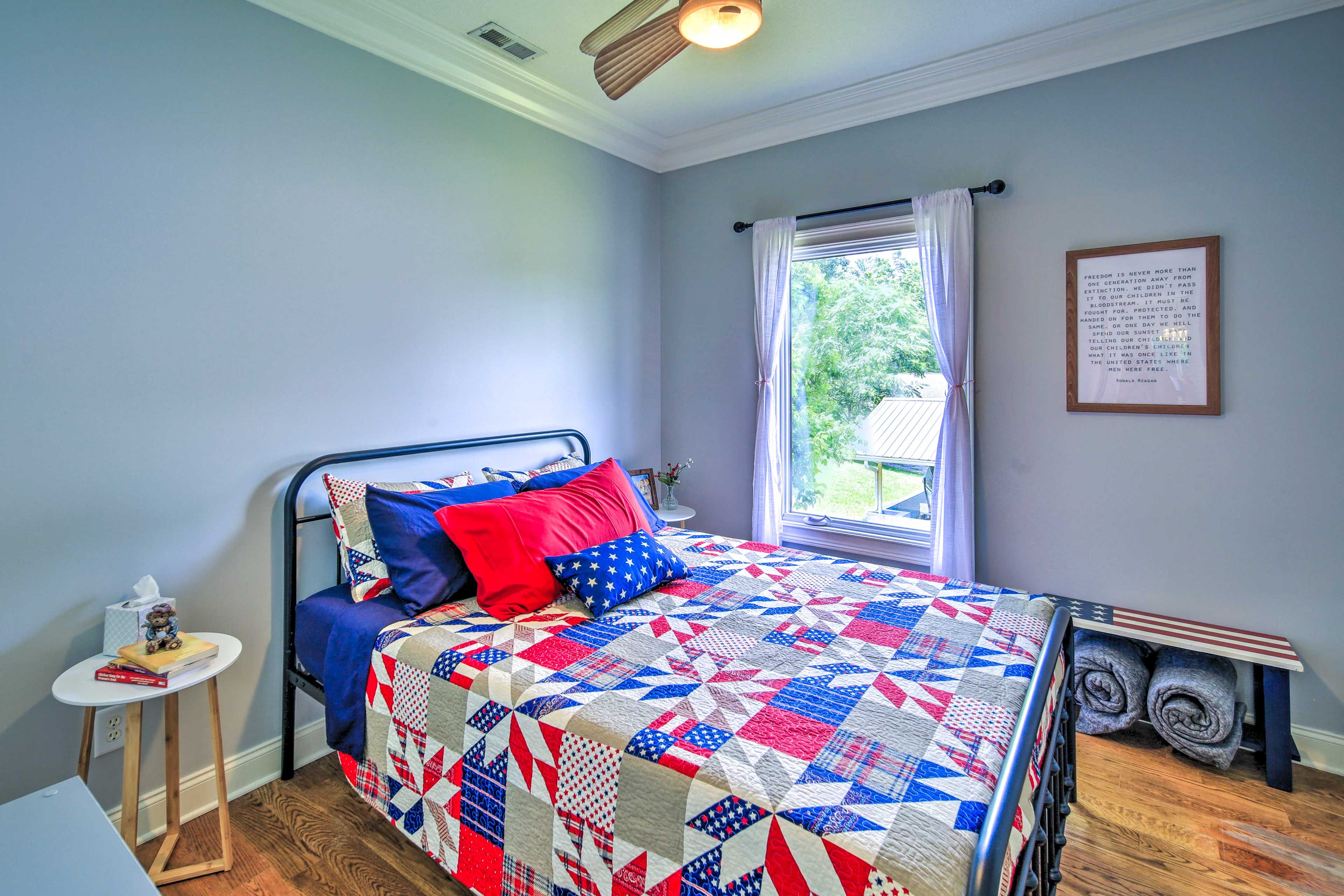 Bedroom 3 | Queen Bed | 1st Floor