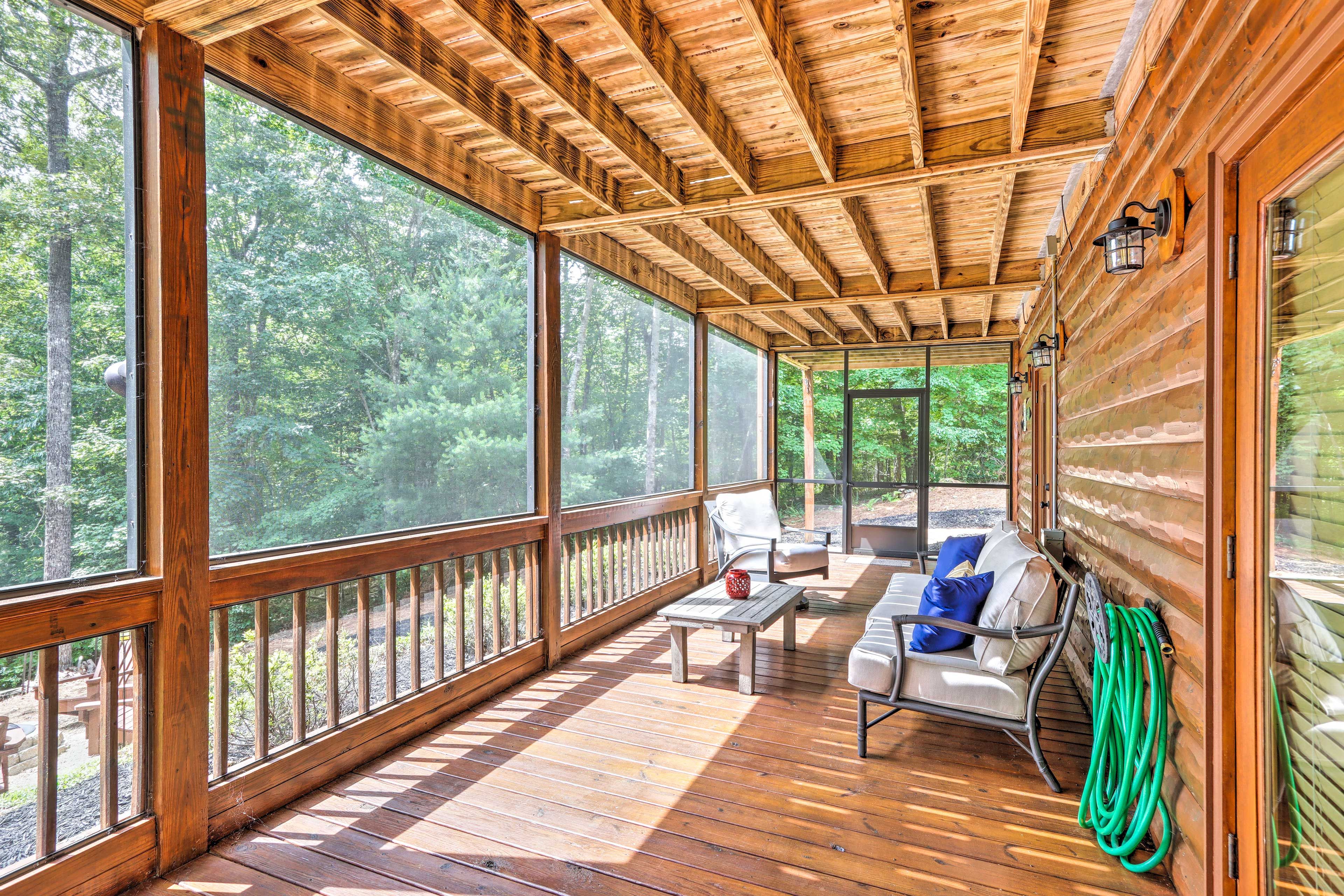 Screened-In Porch