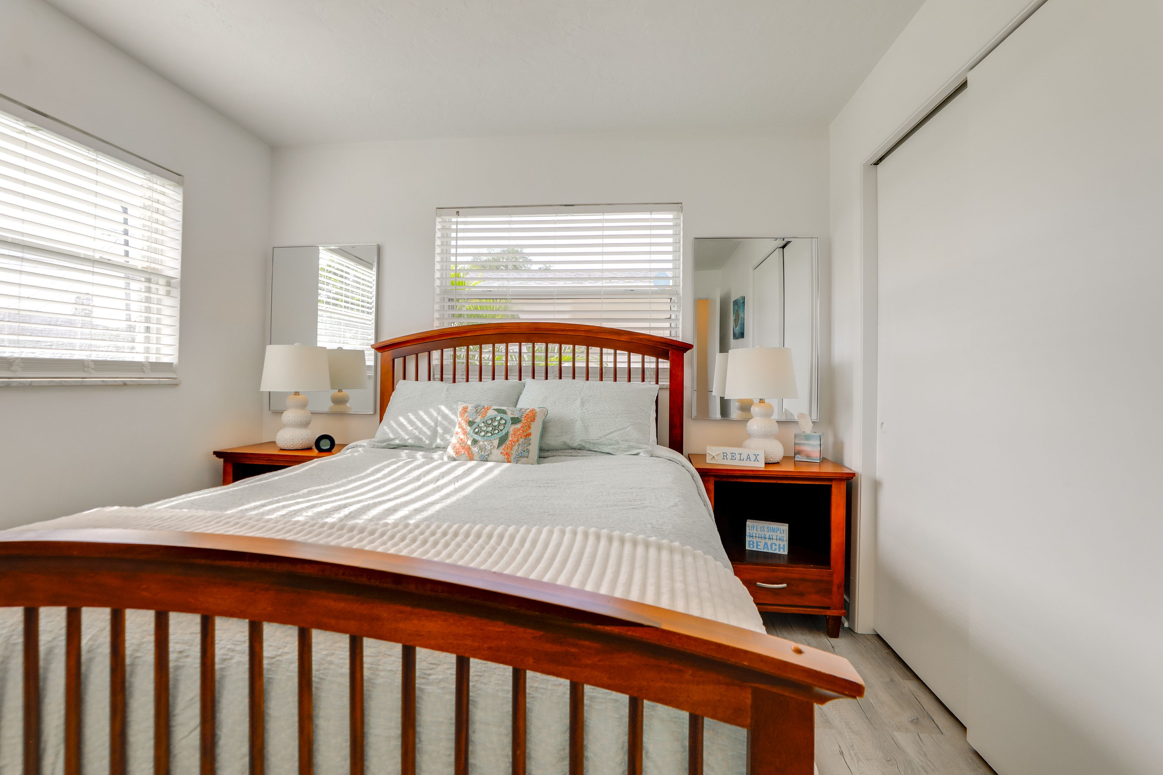 Bedroom 3 | Queen Bed