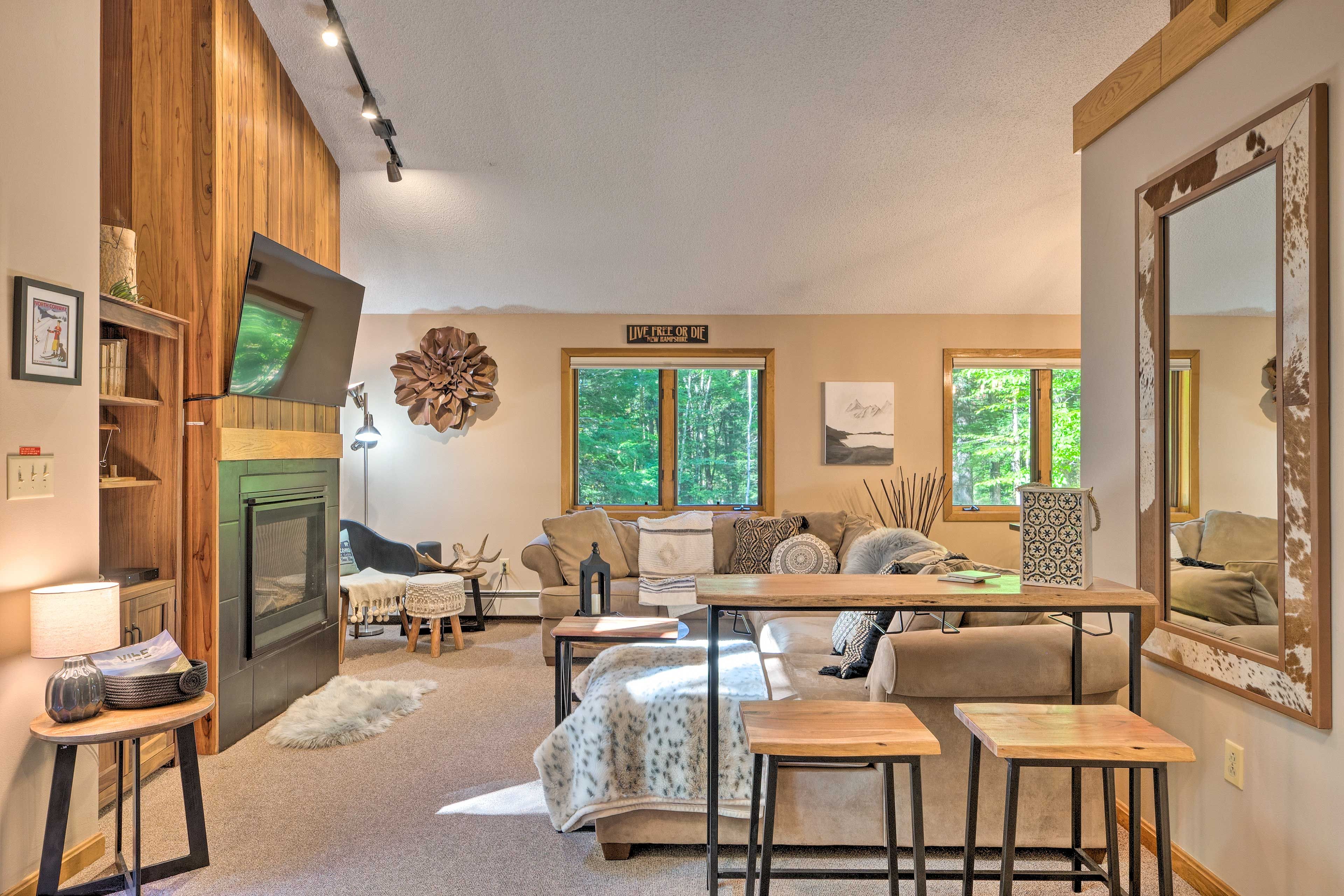 Living Room | Free WiFi | Central Heating | Ceiling Fans