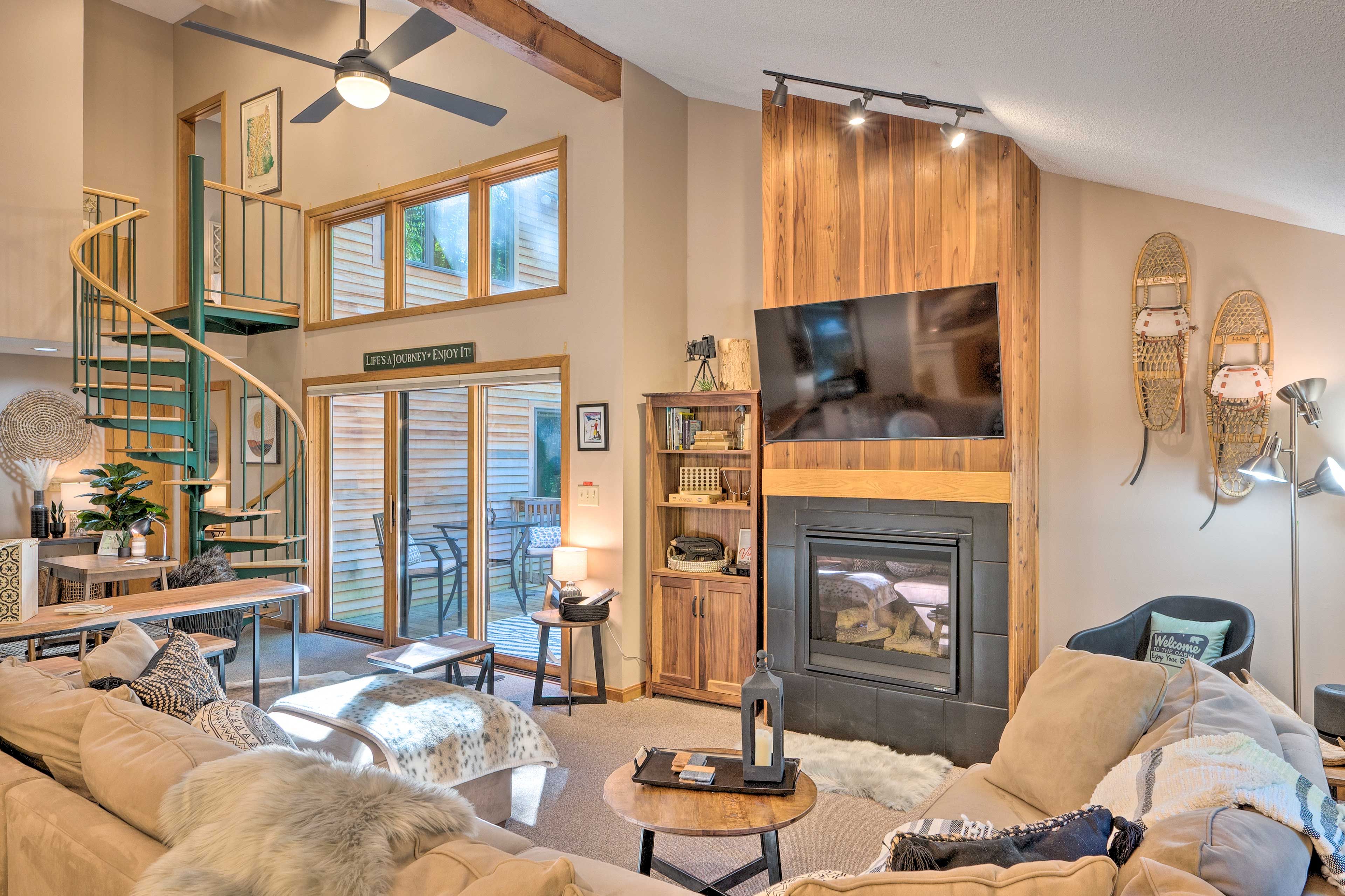 North Conway Vacation Rental | 2BR | 2BA | Stairs Required | 1,220 Sq Ft