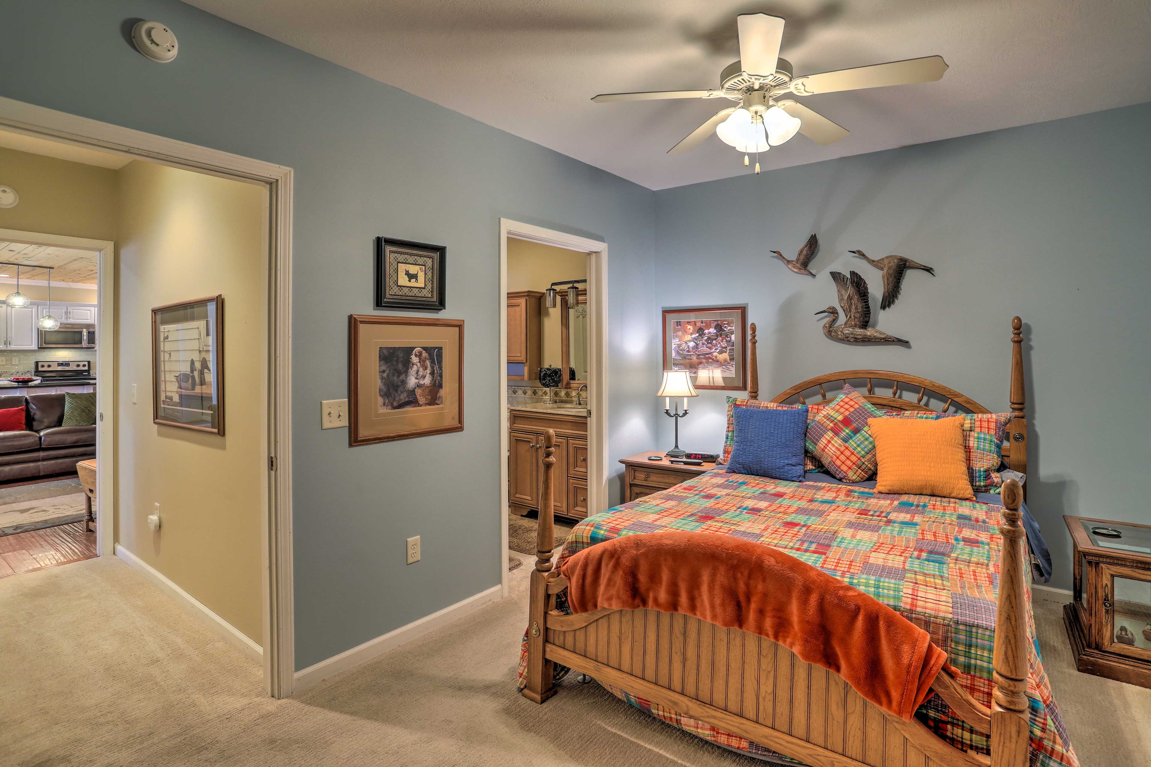 Bedroom 1 | Queen Bed | Linens & Towels | Full En-Suite Bathroom