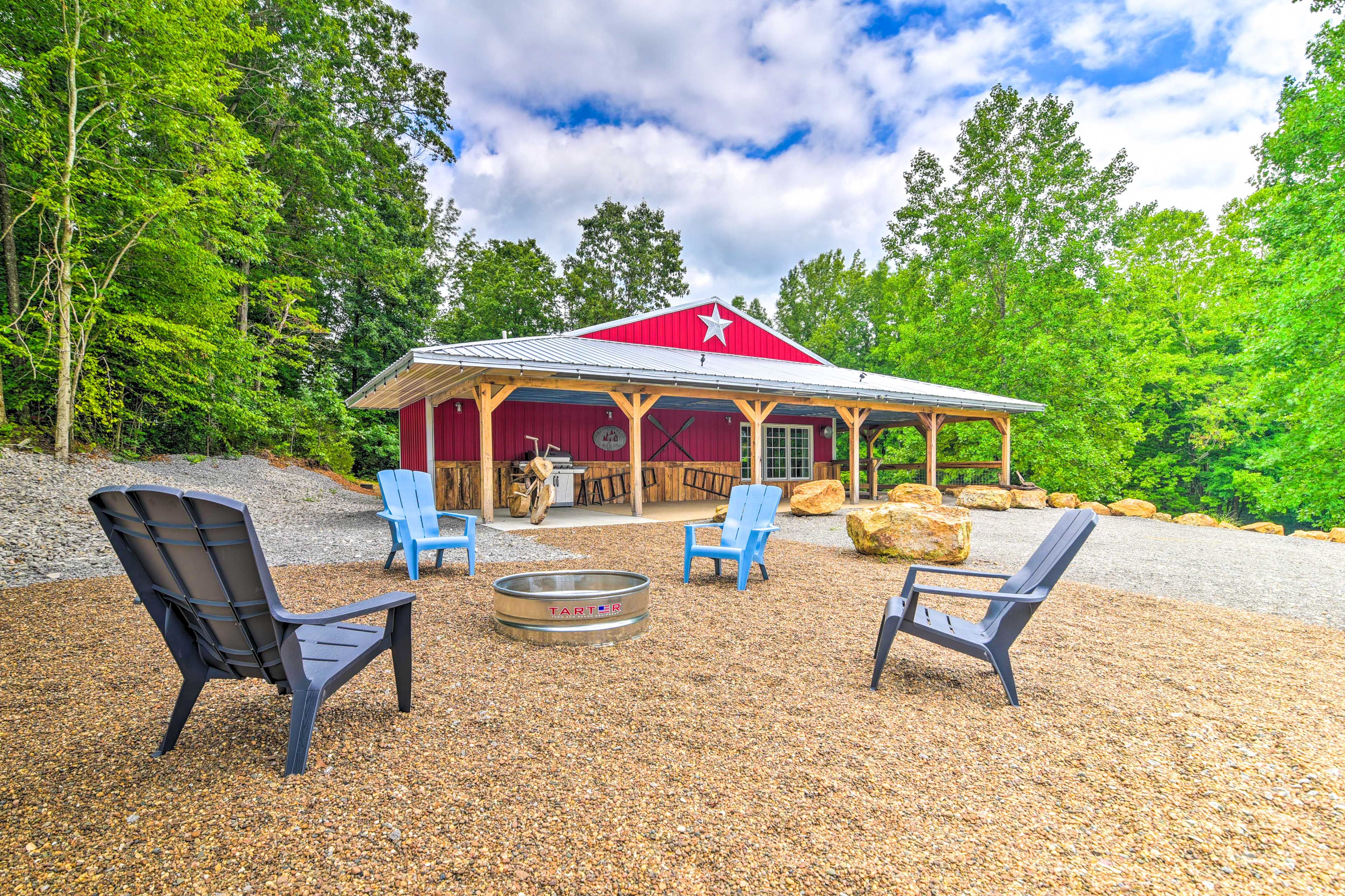 Fire Pit | Outdoor Seating