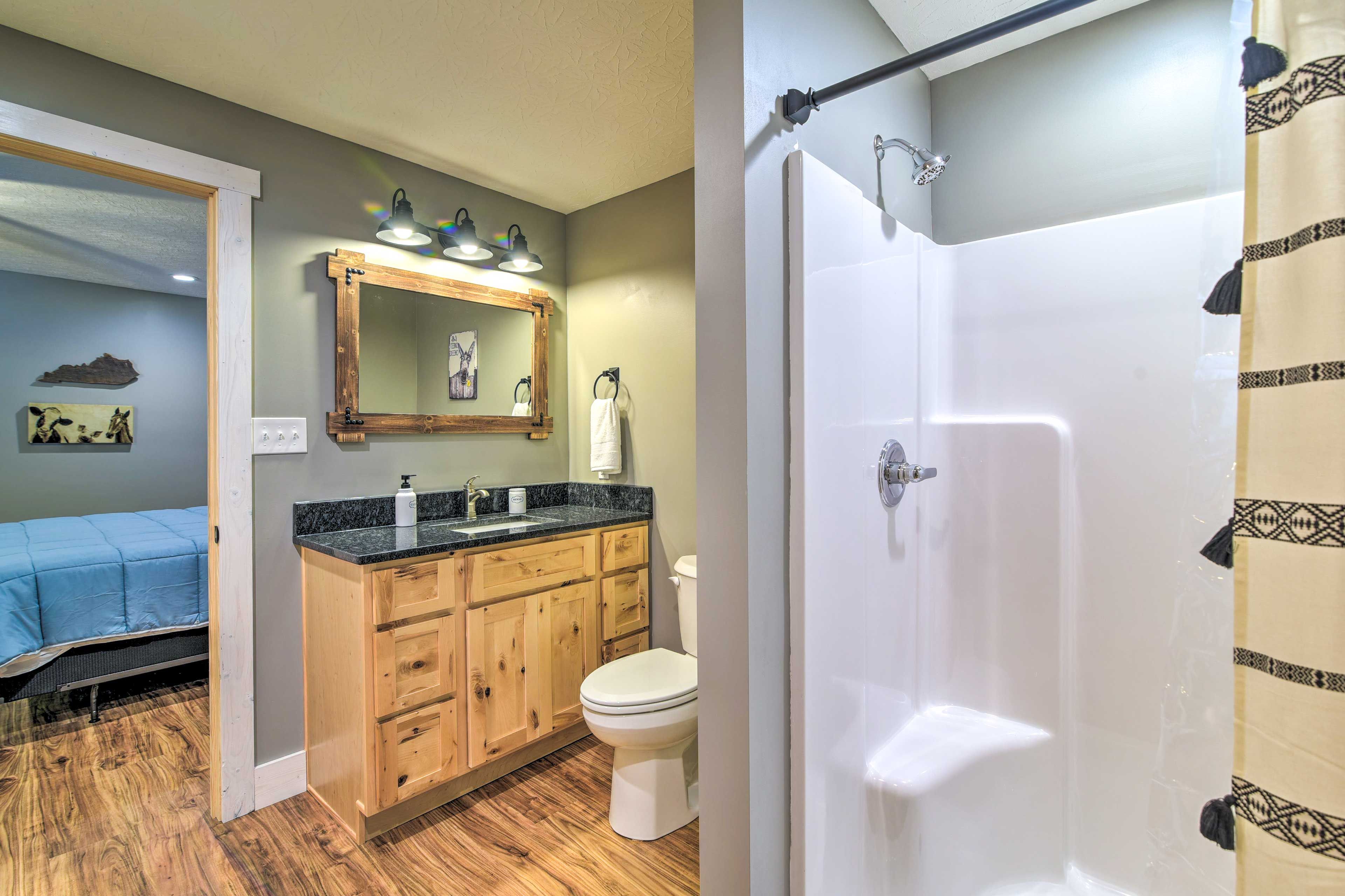 En-Suite Bathroom | Towels Provided