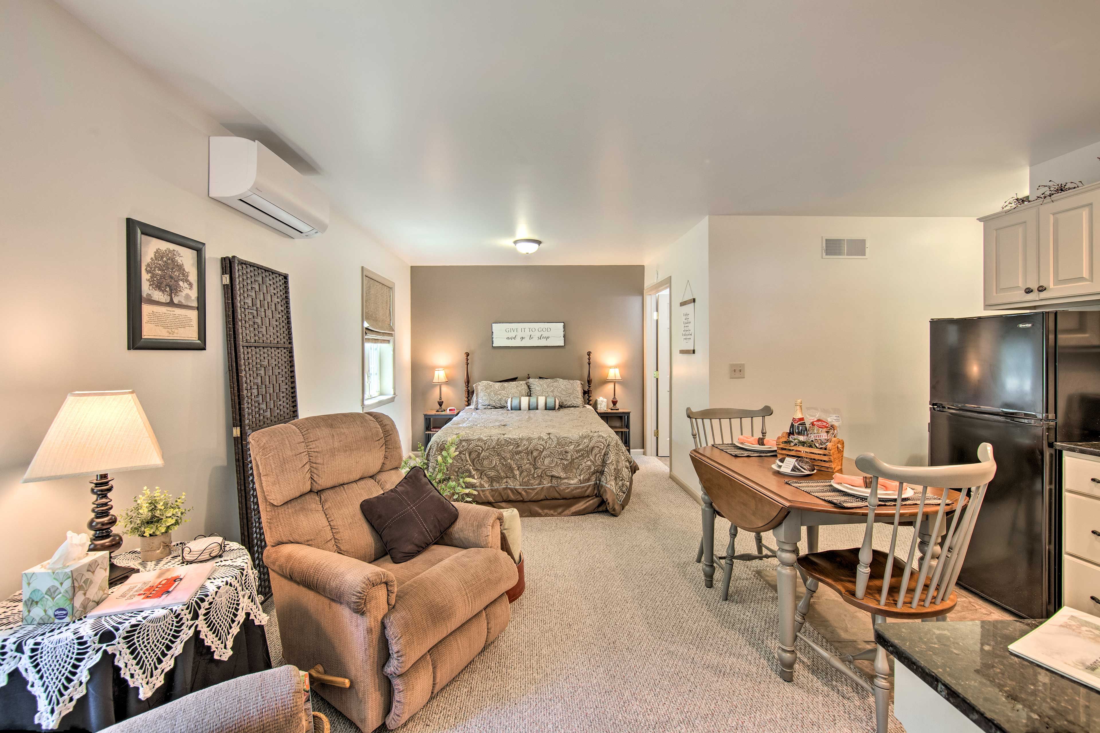 New Holland Vacation Rental | Studio | 1BA | 300 Sq Ft | Step-Free Access