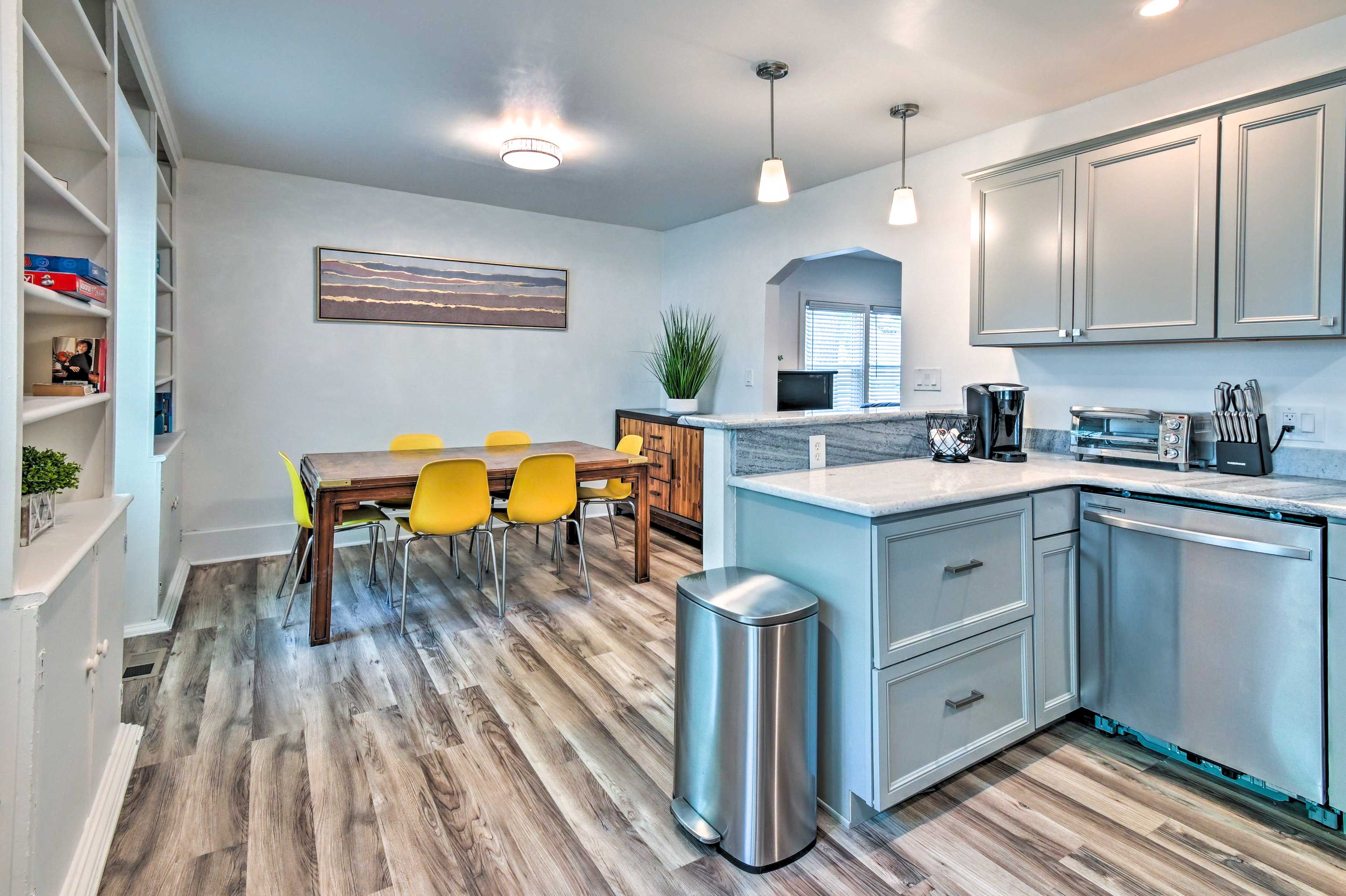 Fayetteville Vacation Rental | 3BR | 2BA | Access By Stairs | 1,100 Sq Ft