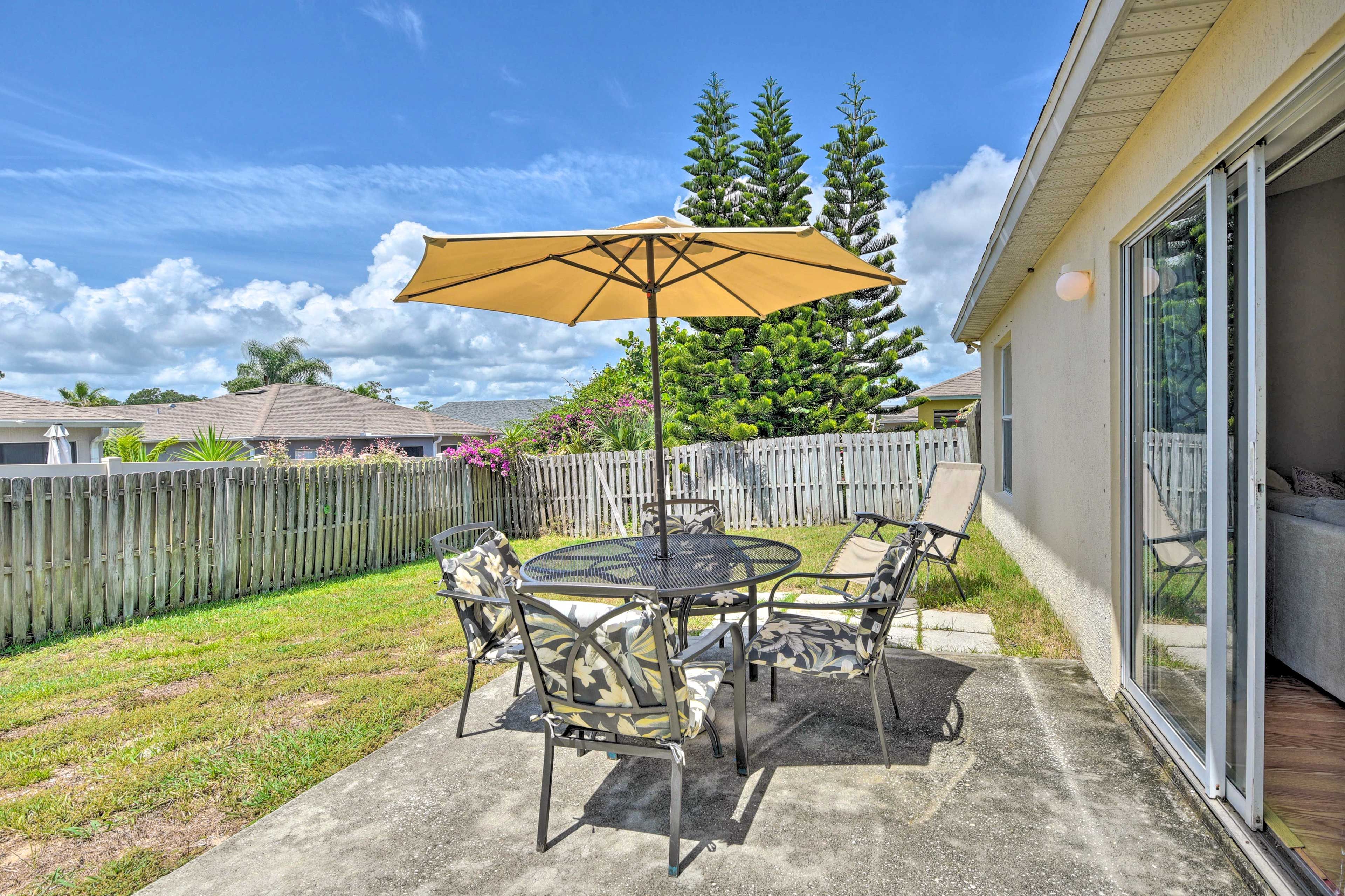 Backyard | Outdoor Dining
