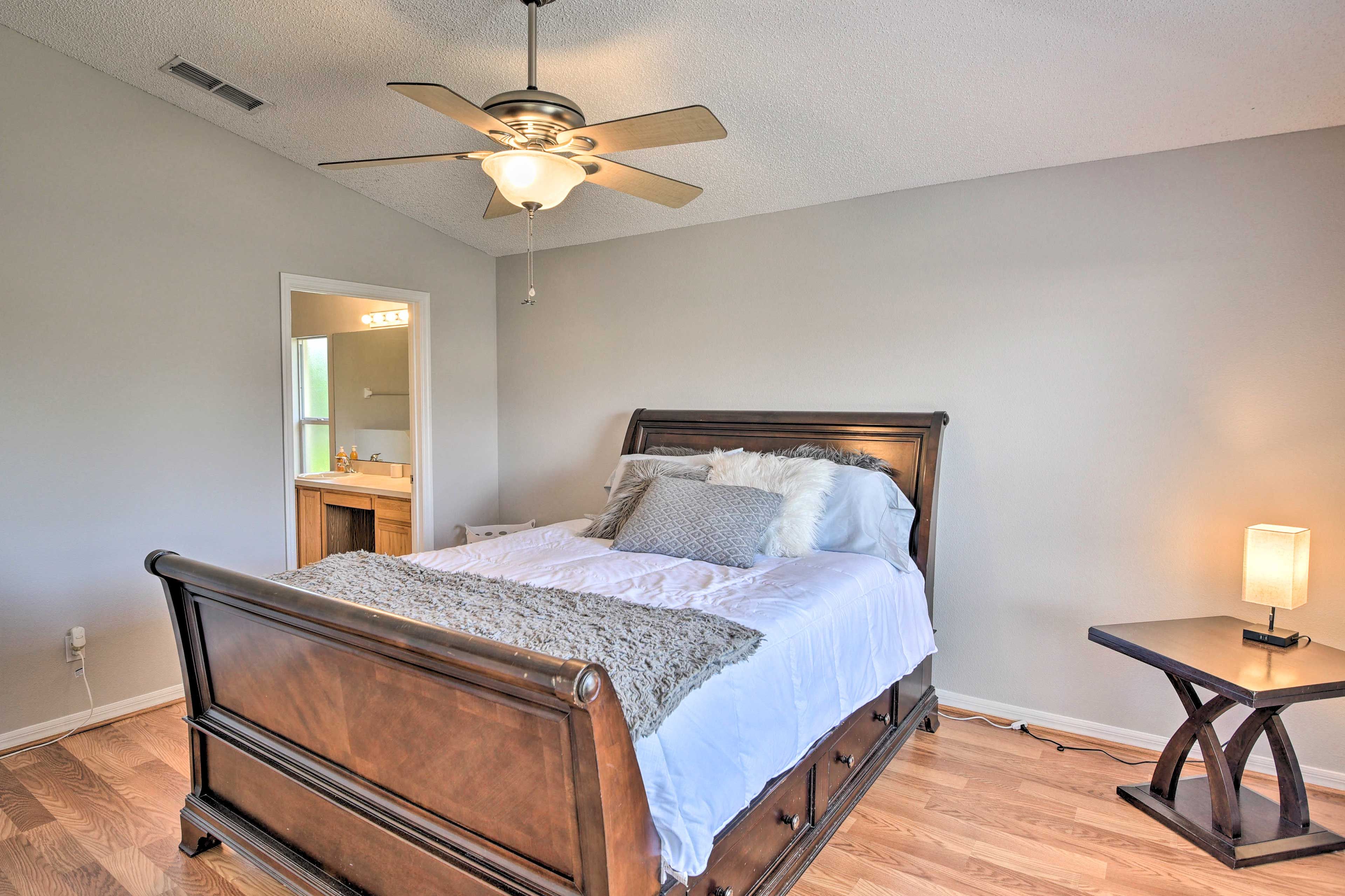 Bedroom 1 | Queen Bed | En-Suite Bathroom | Linens Provided