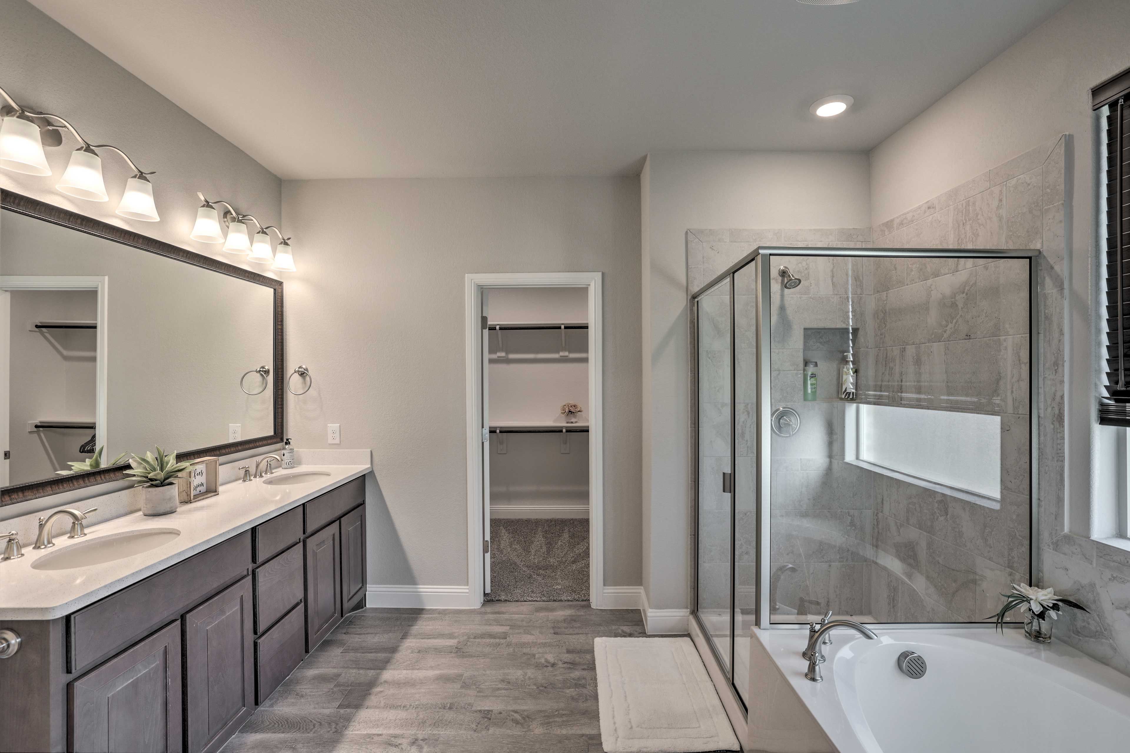 En-Suite Bathroom | Complimentary Toiletries