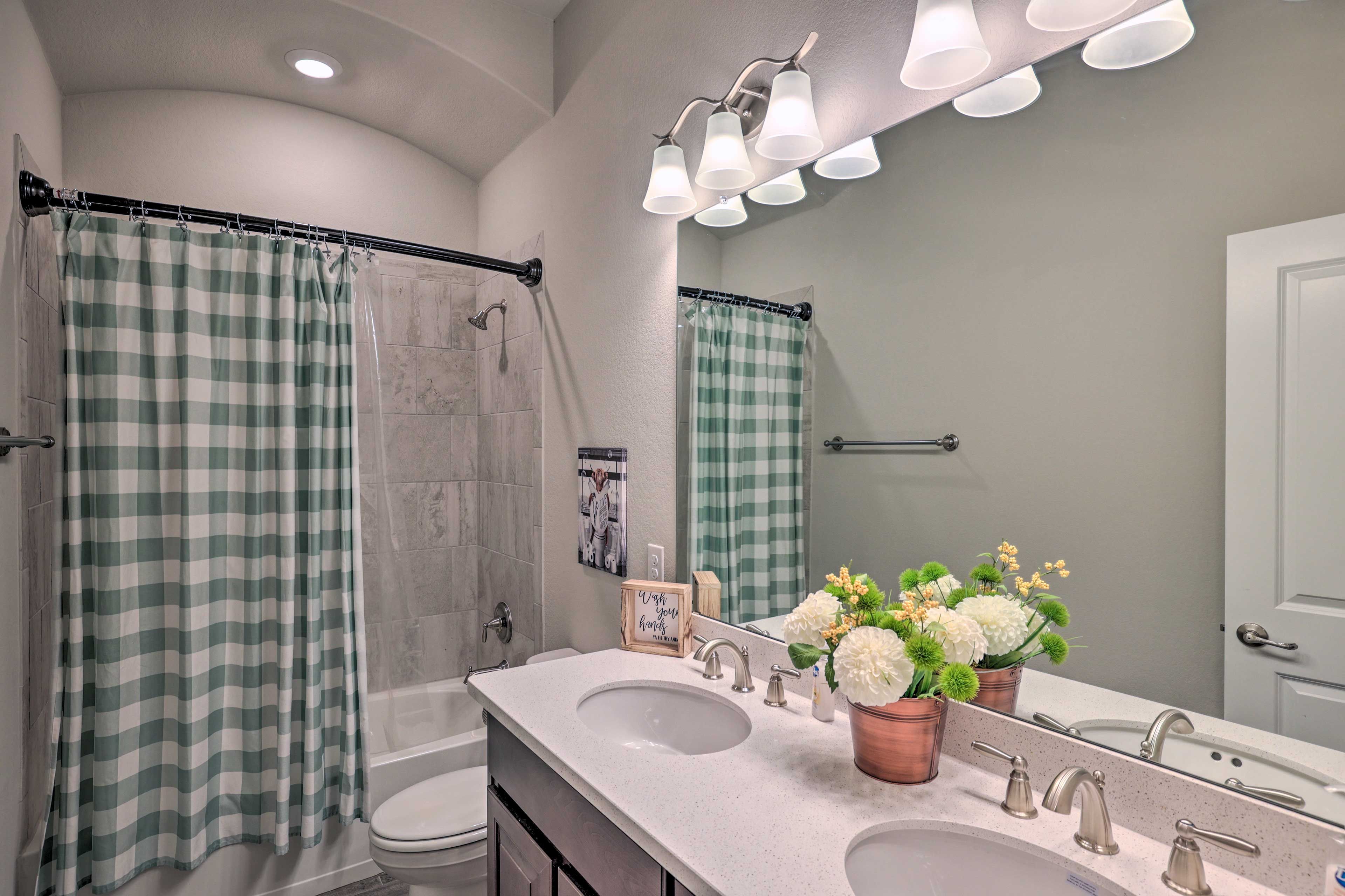 Full Bathroom