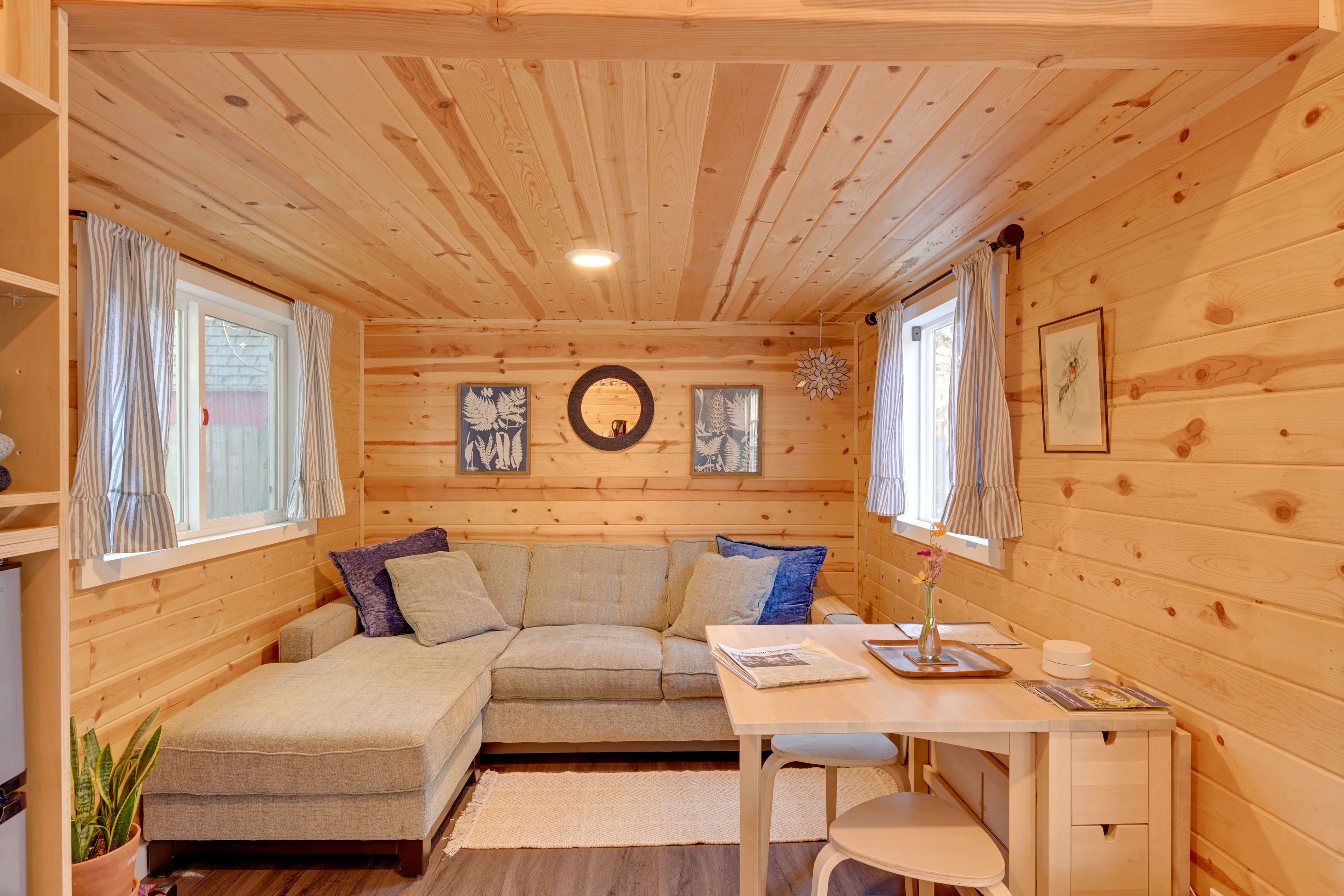 Living Room | Free WiFi