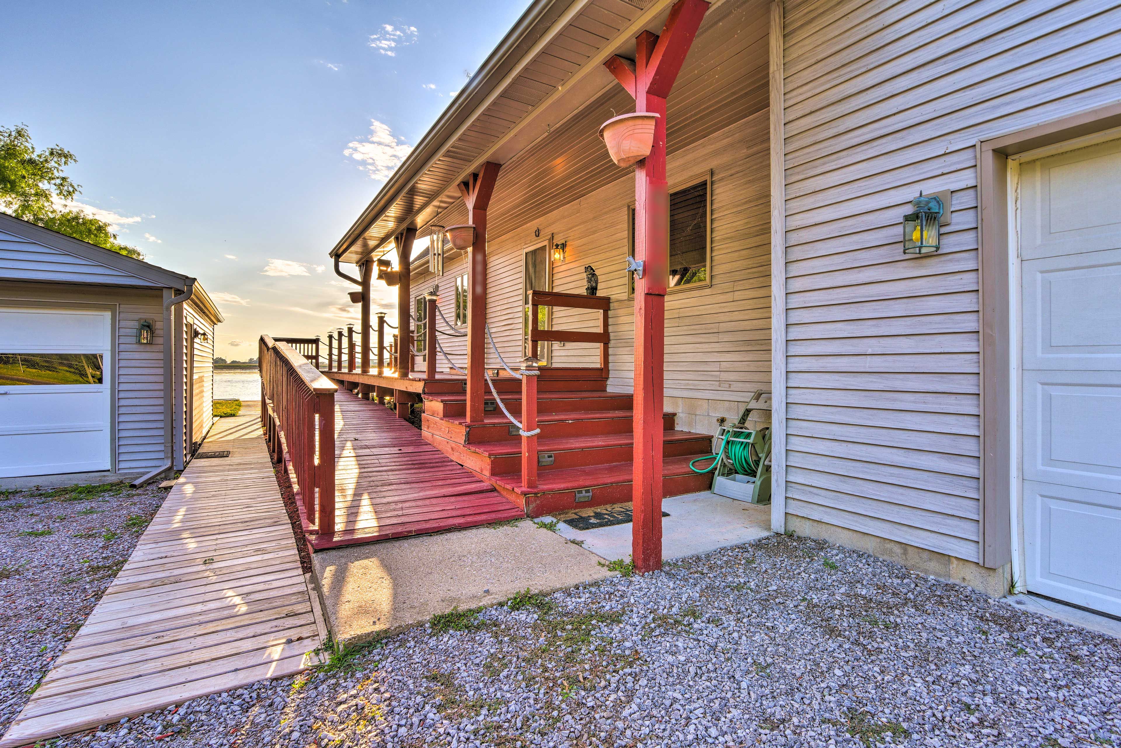 Property Exterior | Access Ramp | Driveway (4 Vehicles)