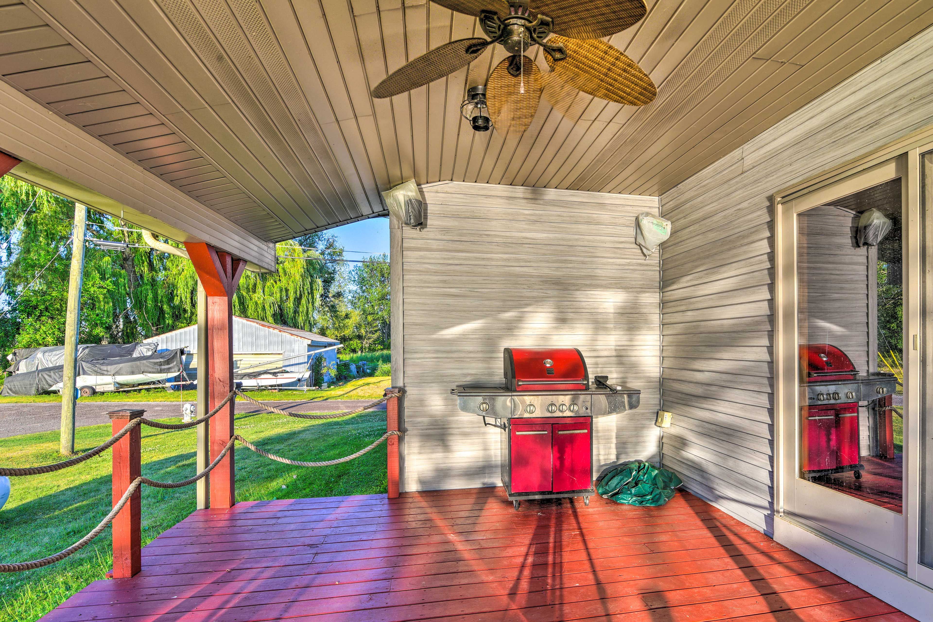 Deck | Gas Grill