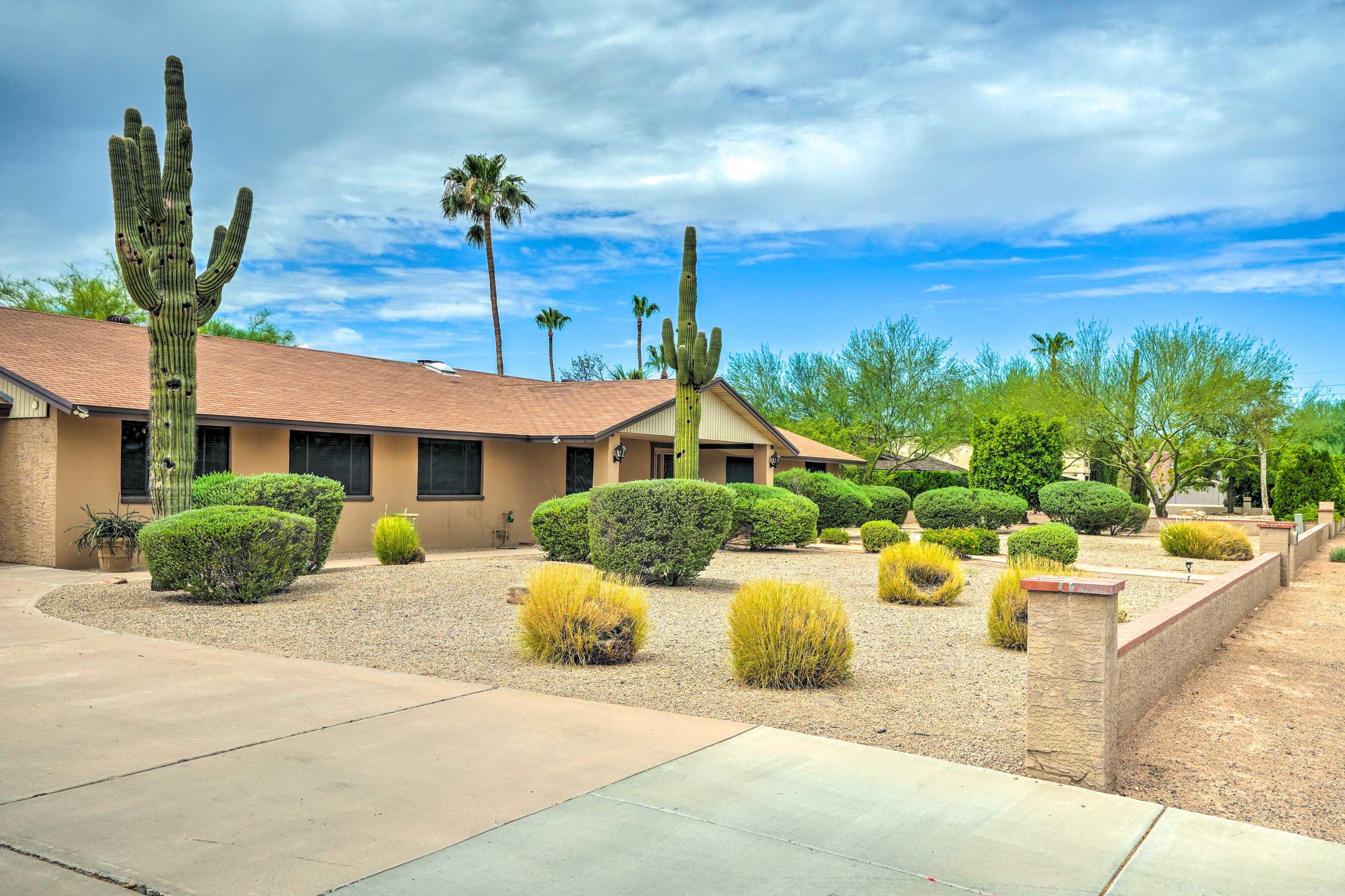 Glendale Vacation Rental | 4BR | 3BA | 2,114 Sq Ft | 1 Step to Enter