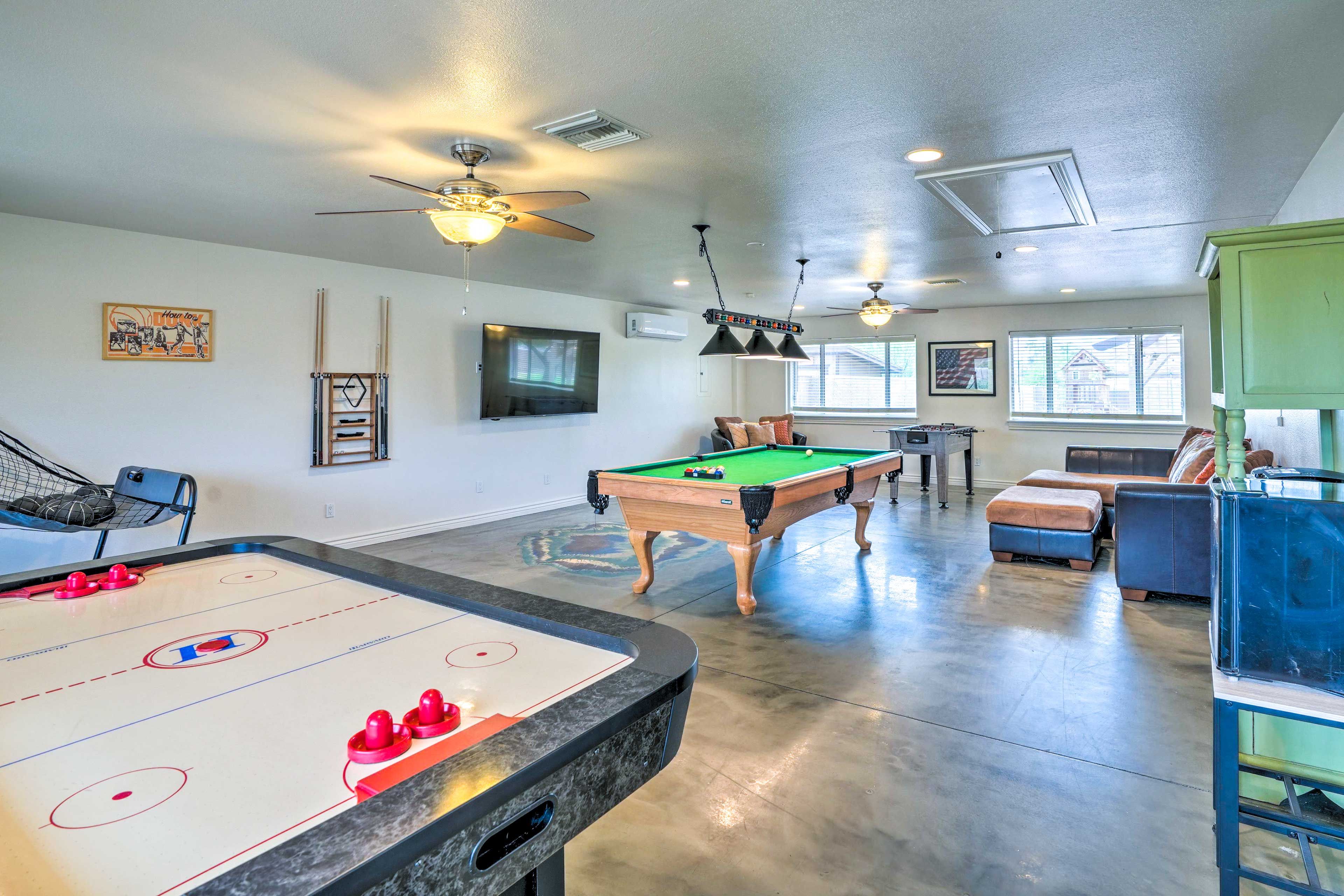 Game Room | Single-Story Interior | Free WiFi | Pet Fee | Towels & Linens