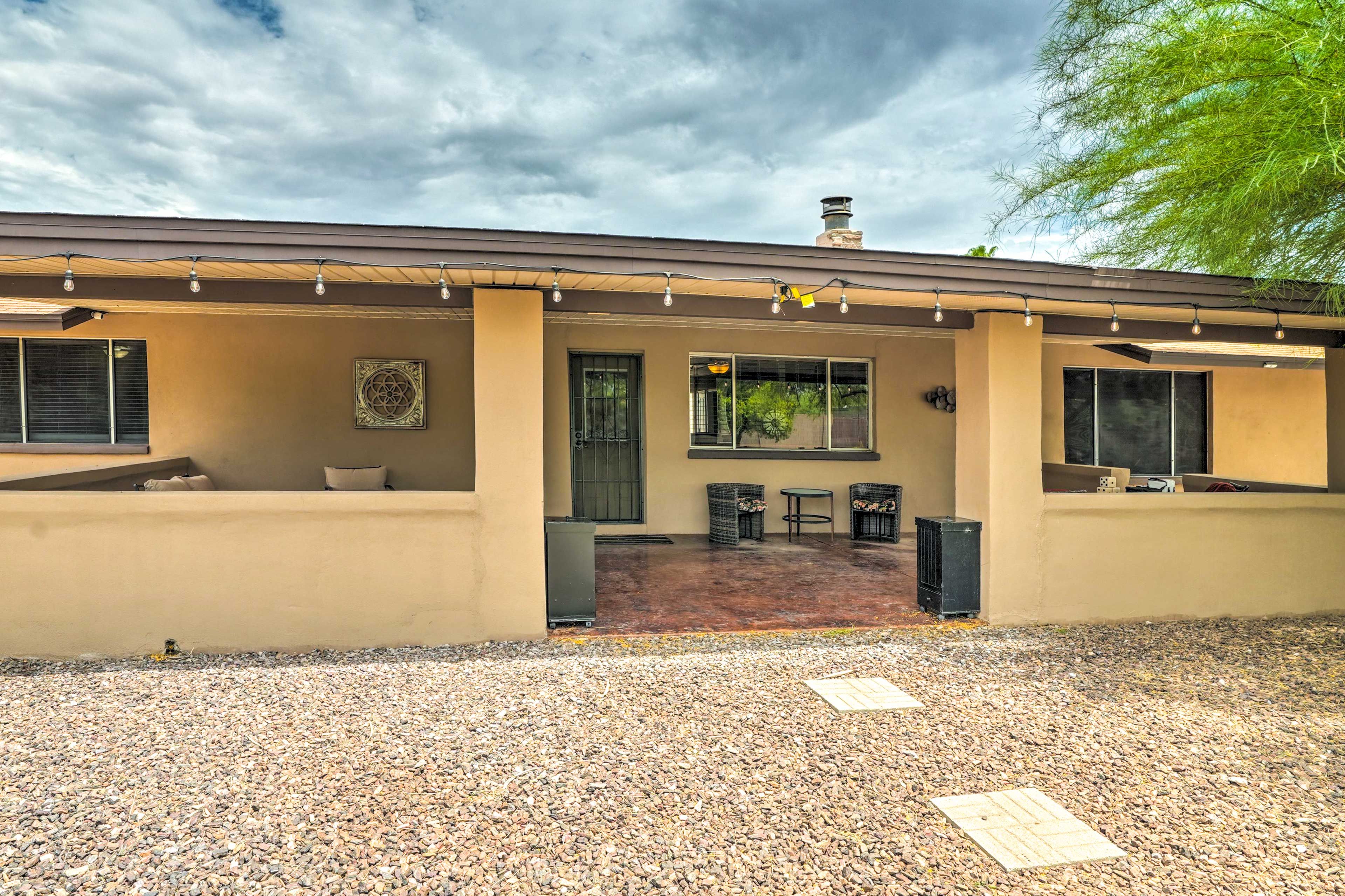 Covered Patio | Gas Grill