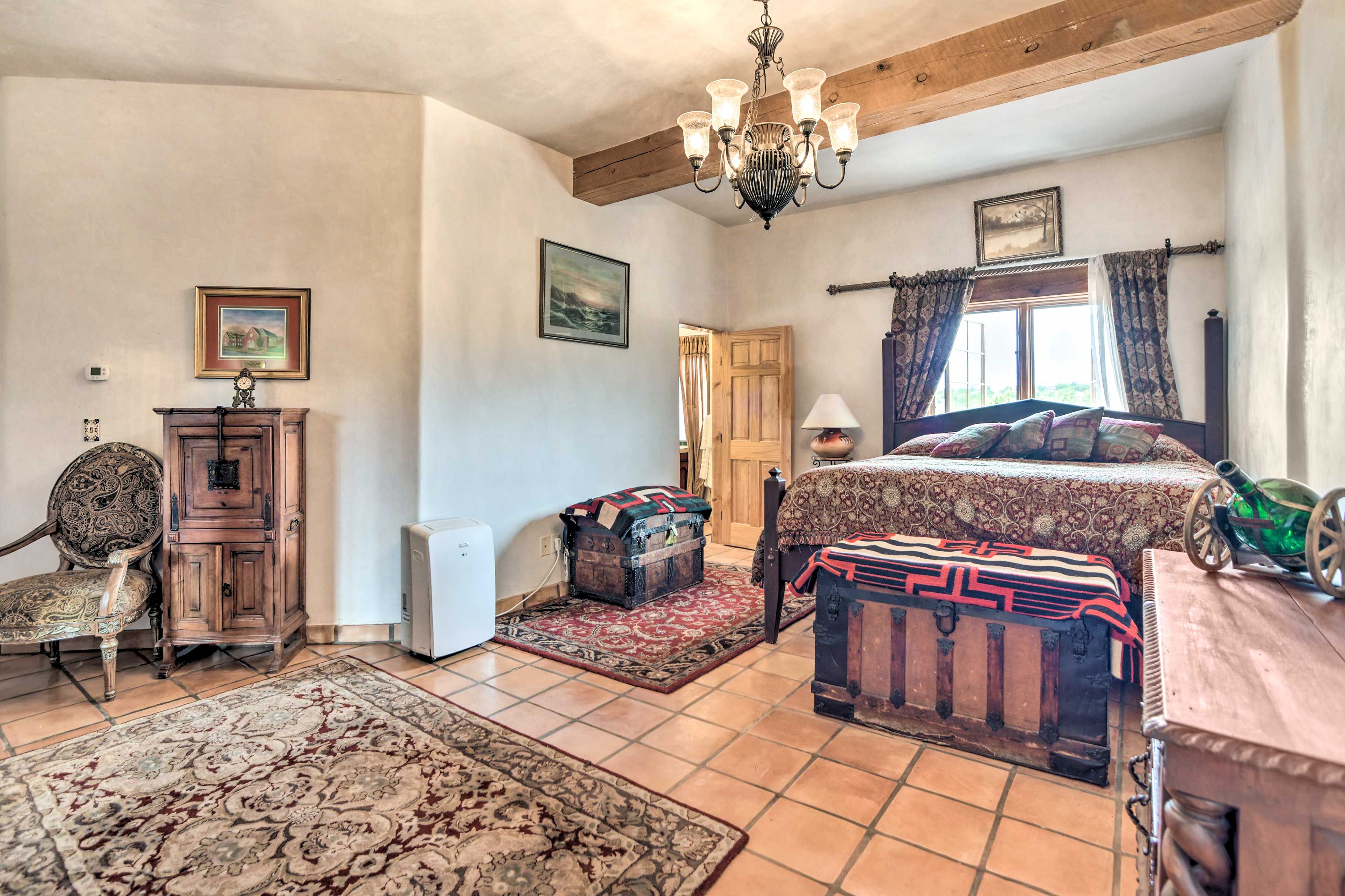 Bedroom 1 | King Bed | Linens Provided