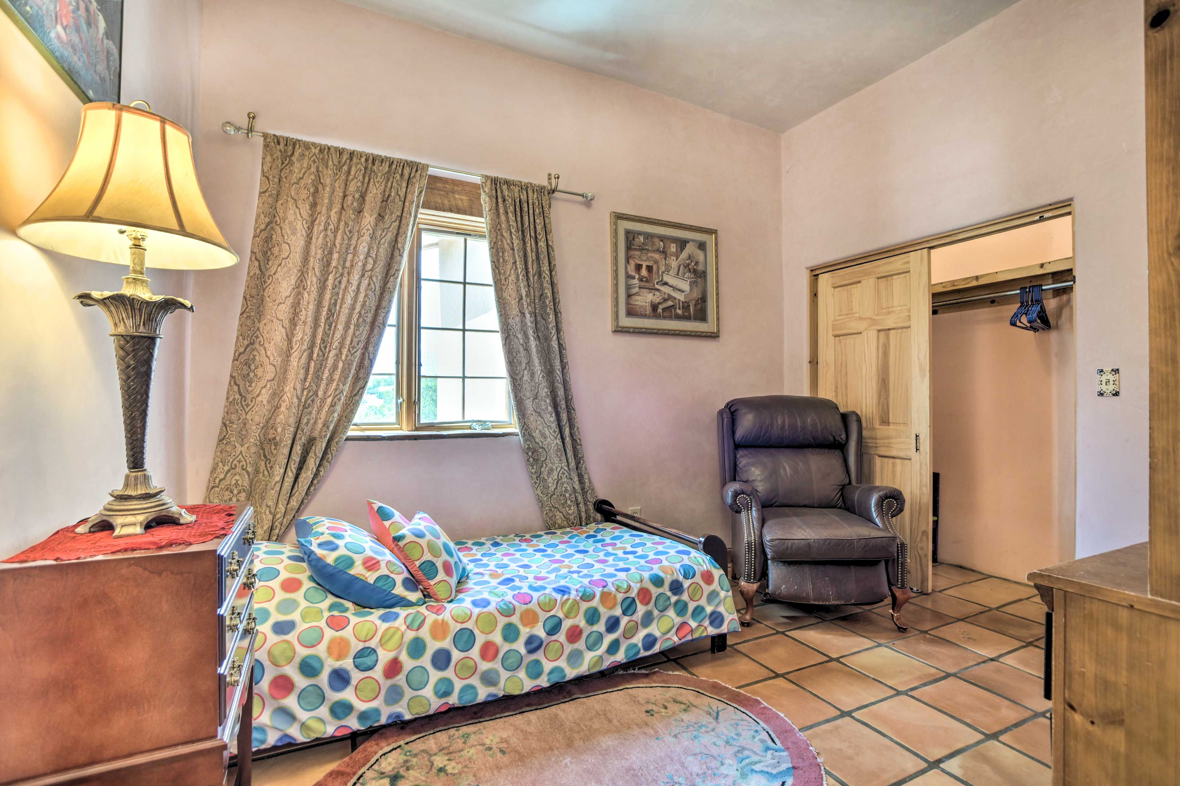 Bedroom 6 | Twin Bed