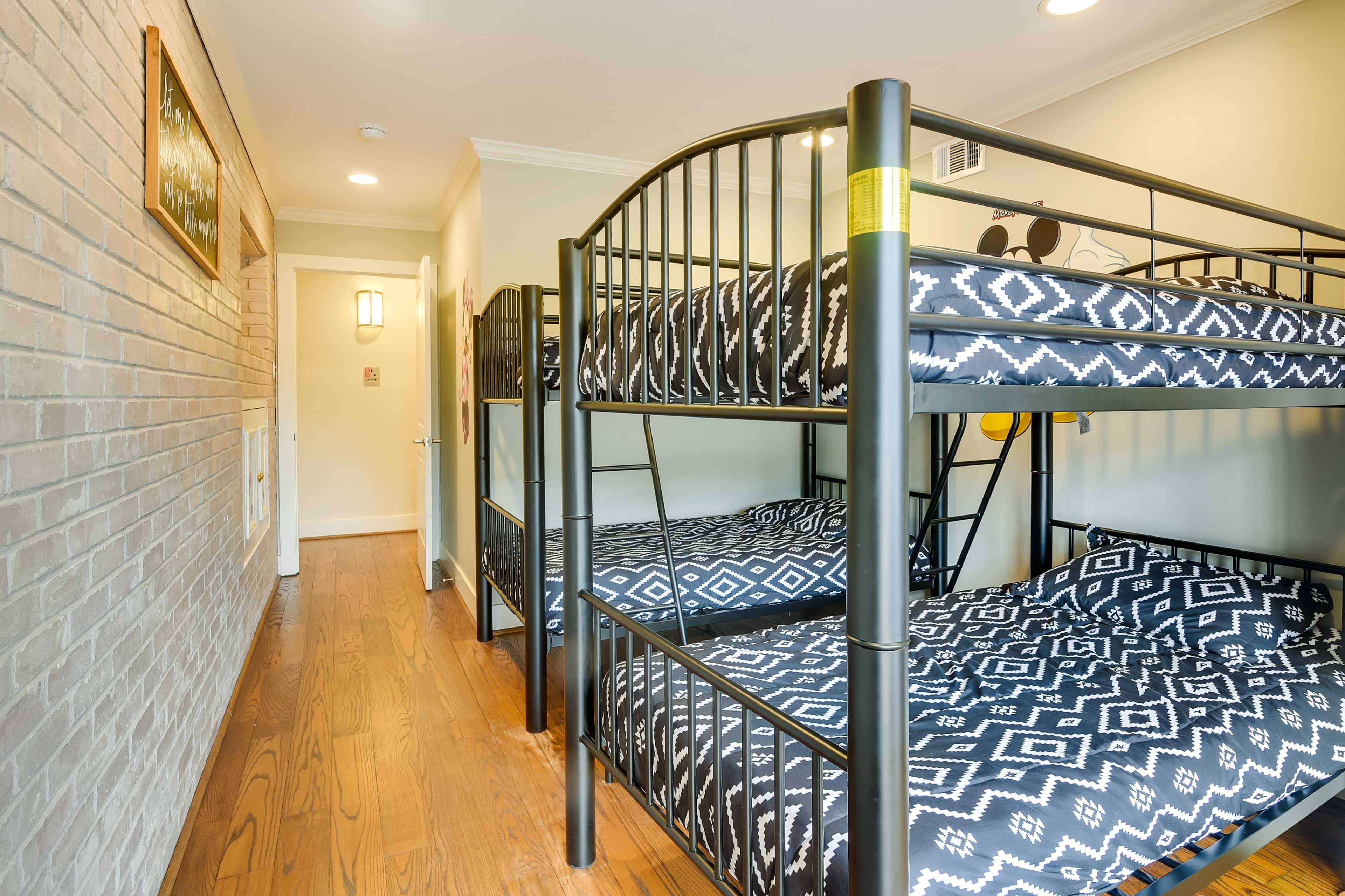 Bedroom 5 | 2 Twin Bunk Beds